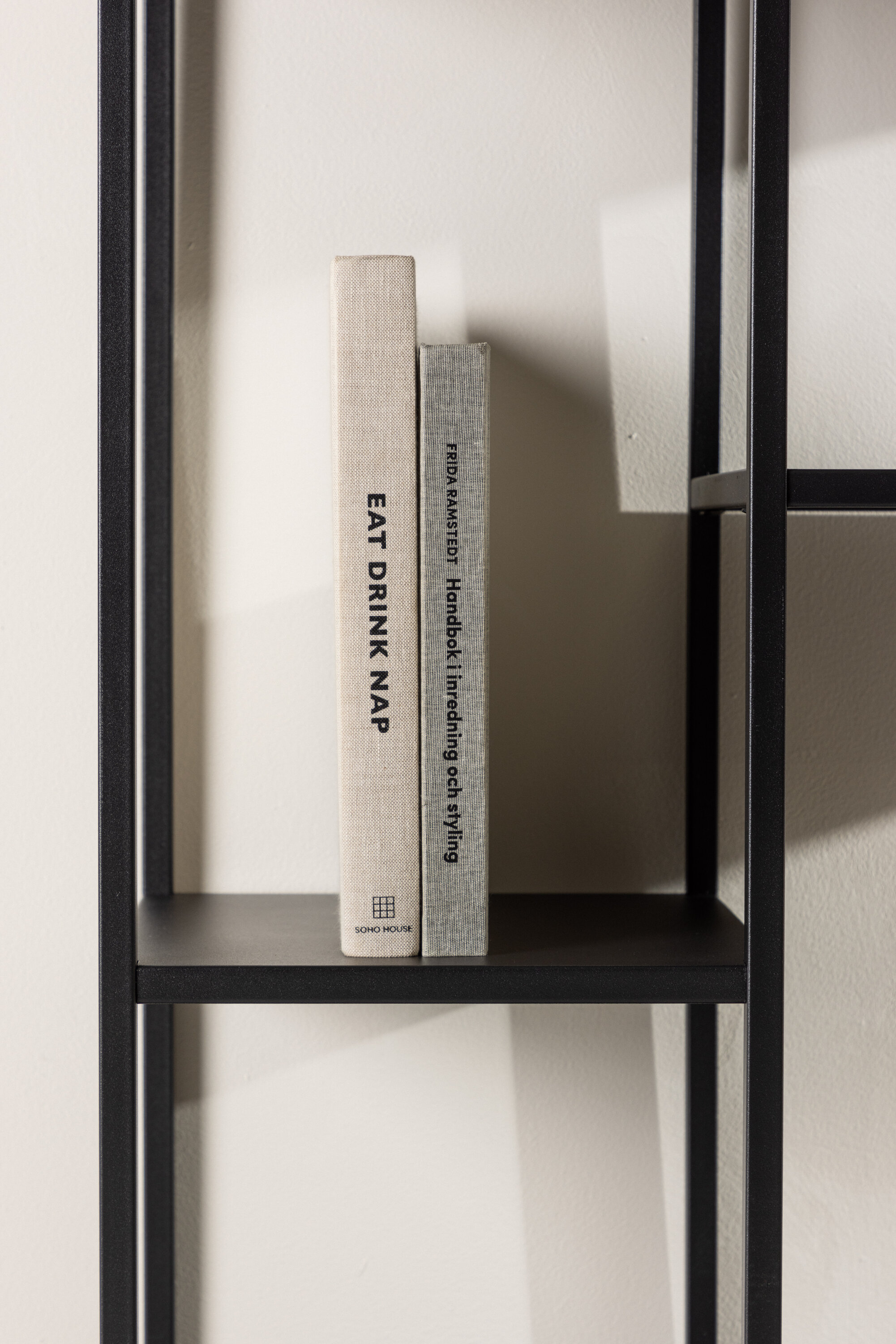 deLOHN Puno Kisasztal