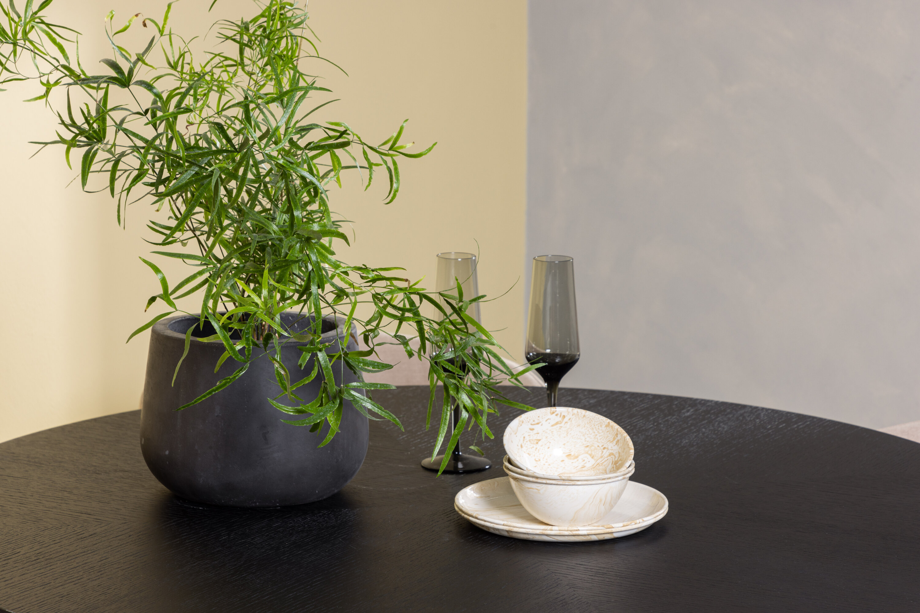 deLOHN Copenhagen, Berit Kör alakú étkezőgarnitúra