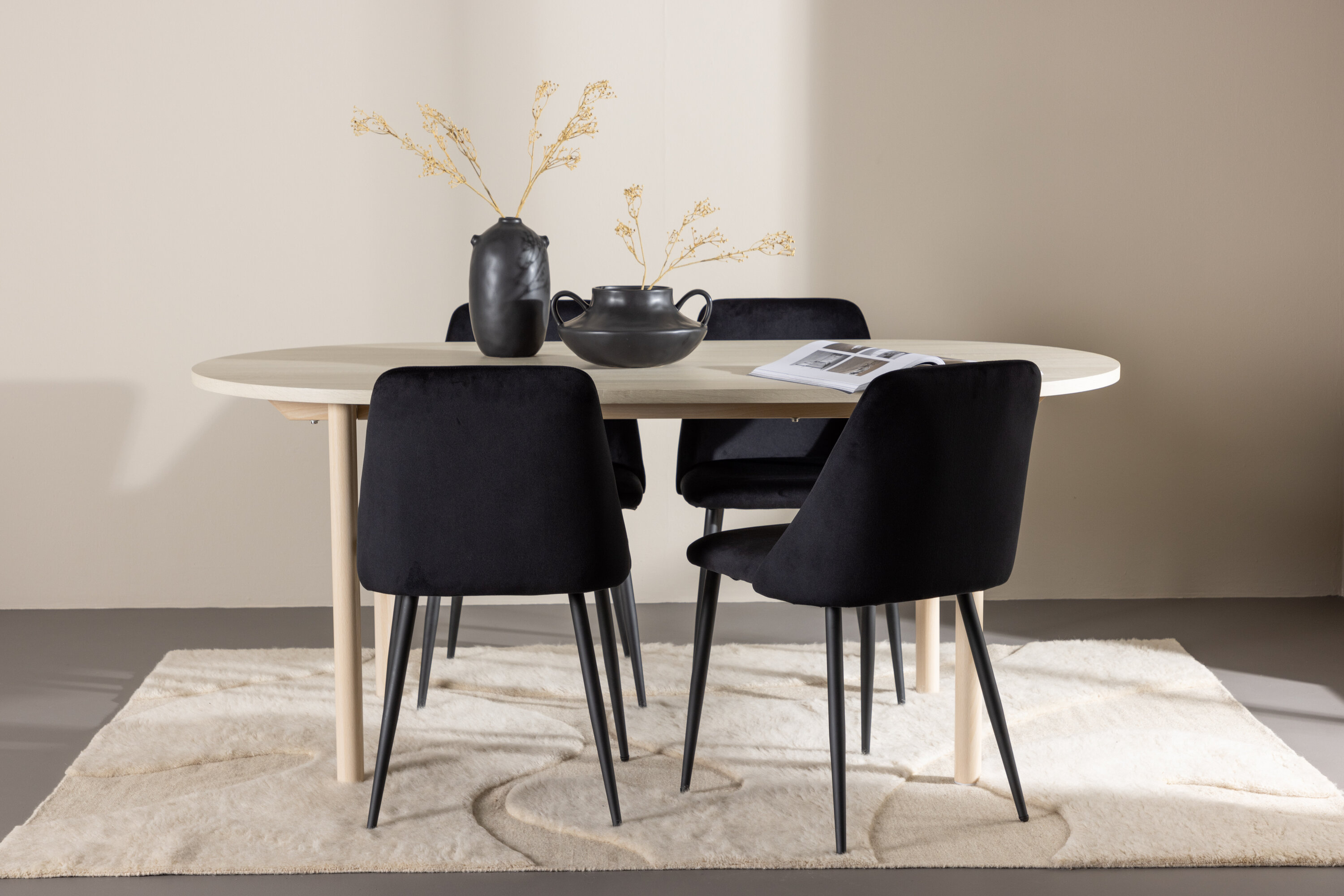 deLOHN Andy, Night Ovális étkezőgarnitúra