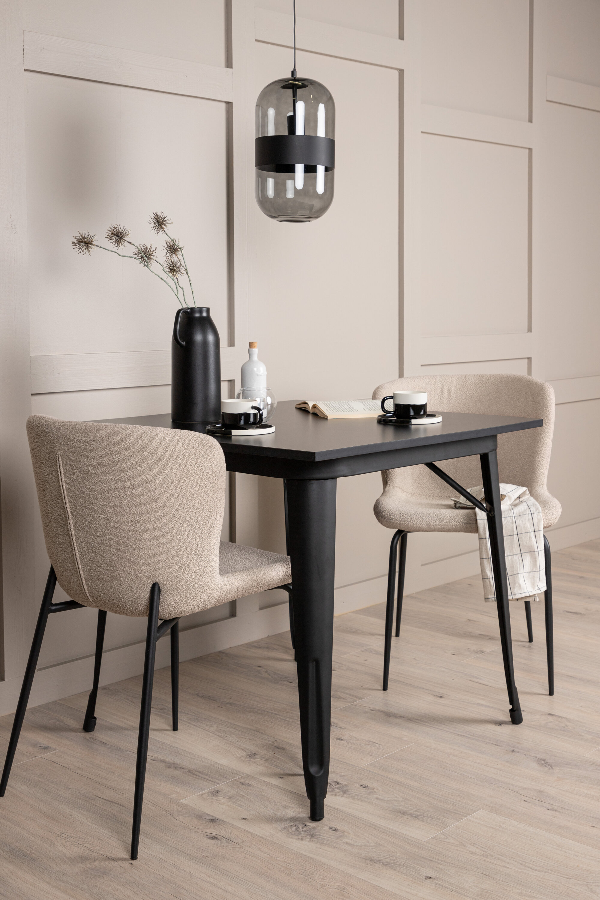 deLOHN Tempe, Modesto Téglalap alakú étkezőgarnitúra