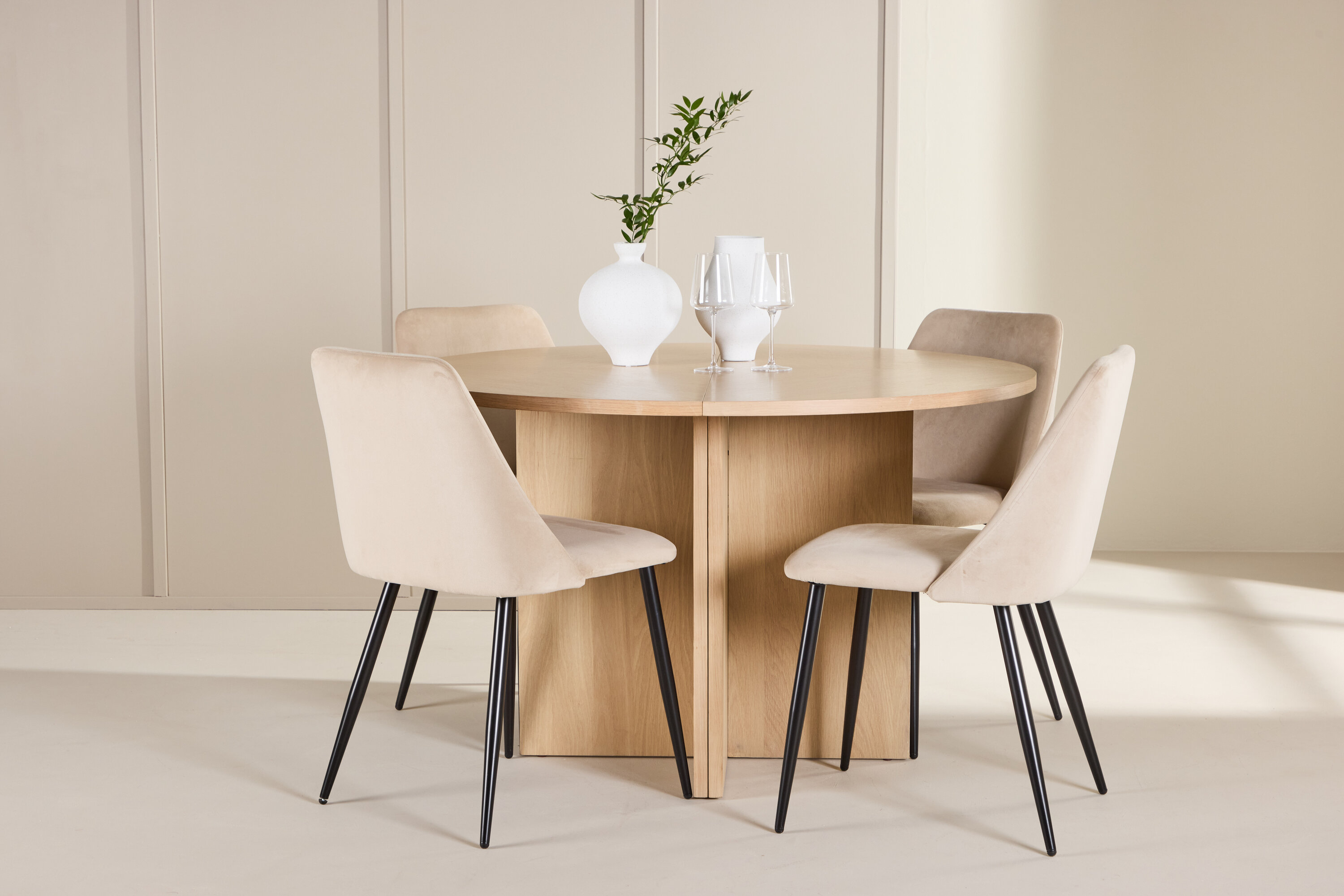 deLOHN Strada, Night Ovális étkezőgarnitúra