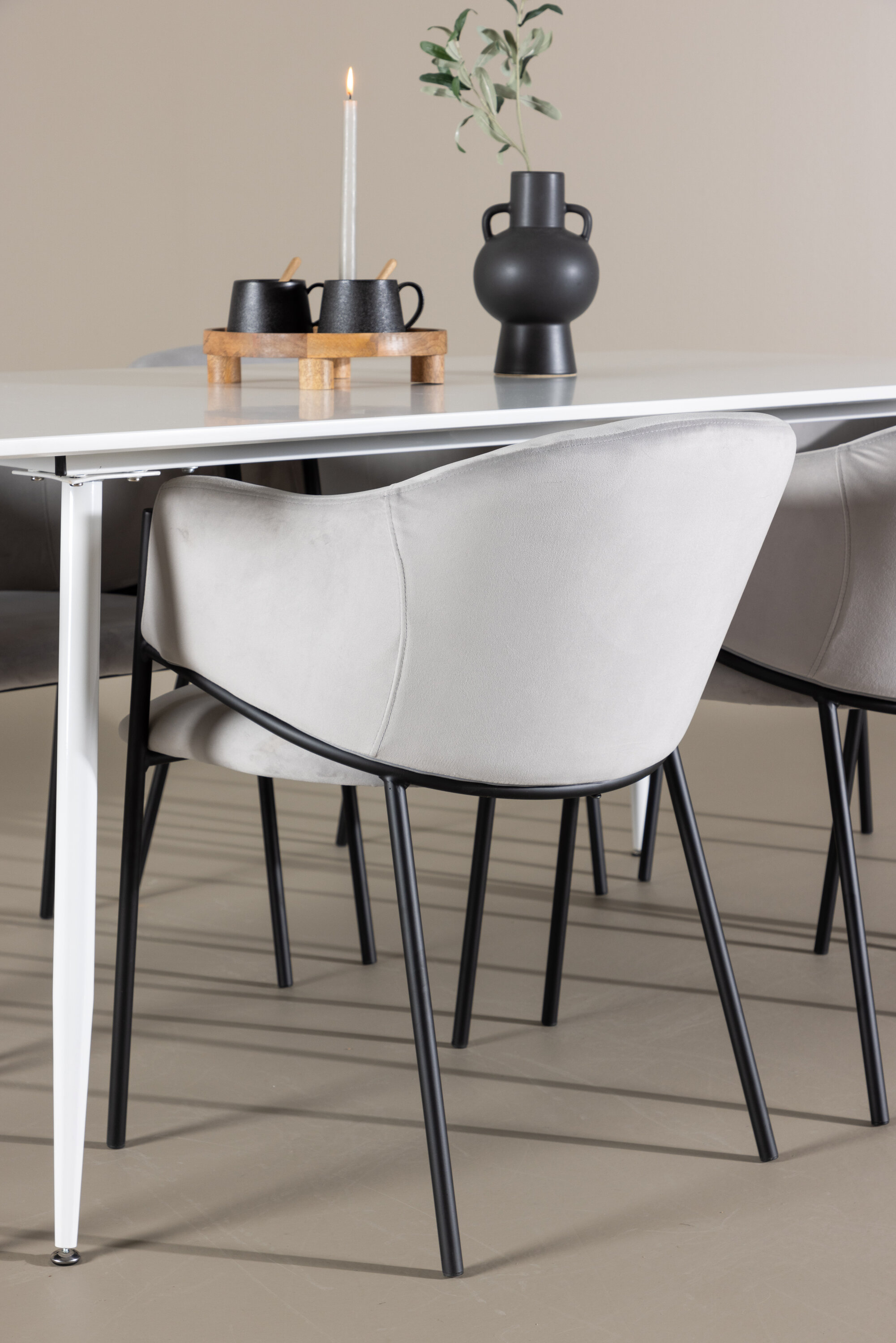 deLOHN Silar, Evelina Téglalap alakú étkezőgarnitúra