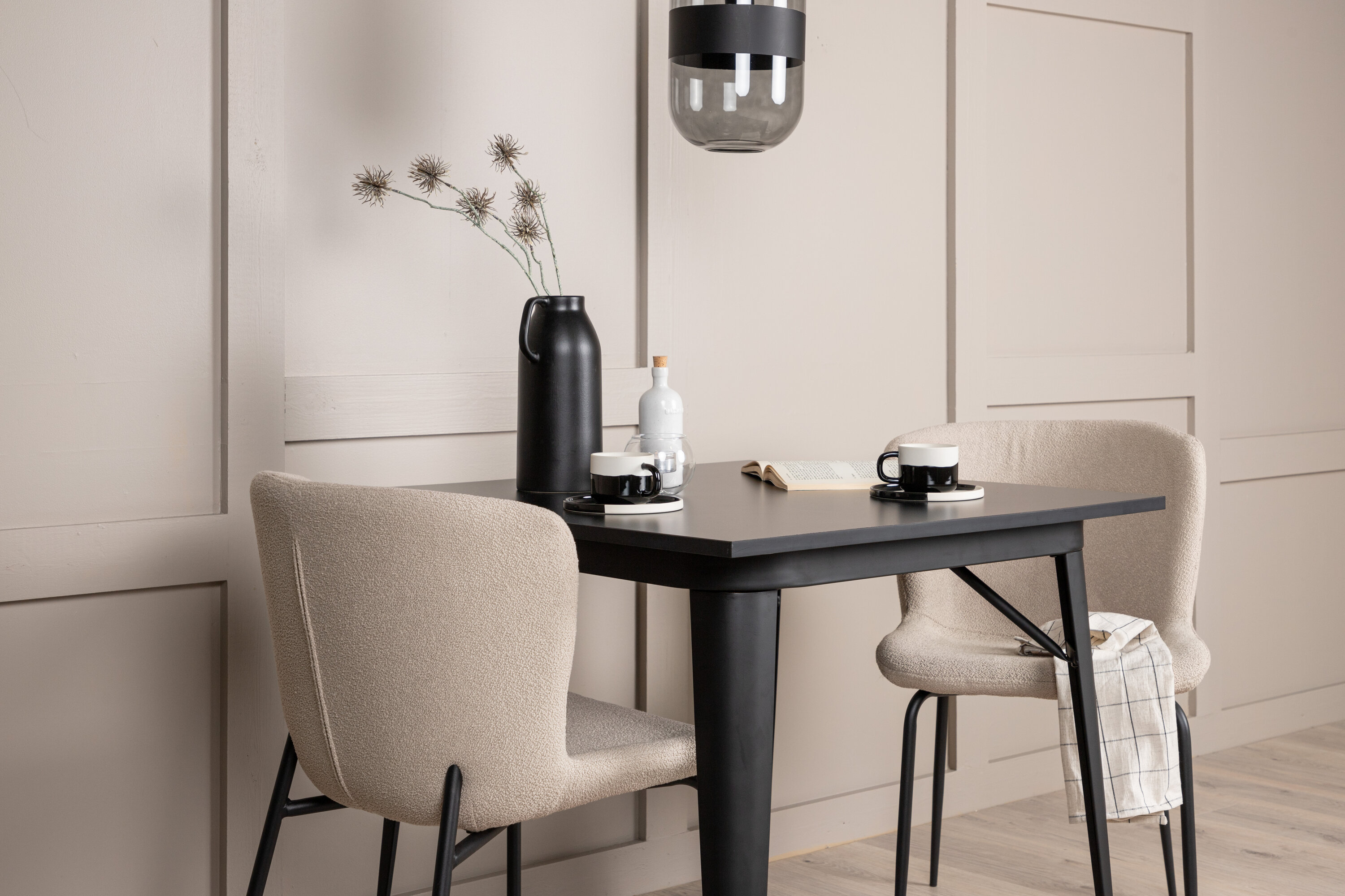 deLOHN Tempe, Modesto Téglalap alakú étkezőgarnitúra