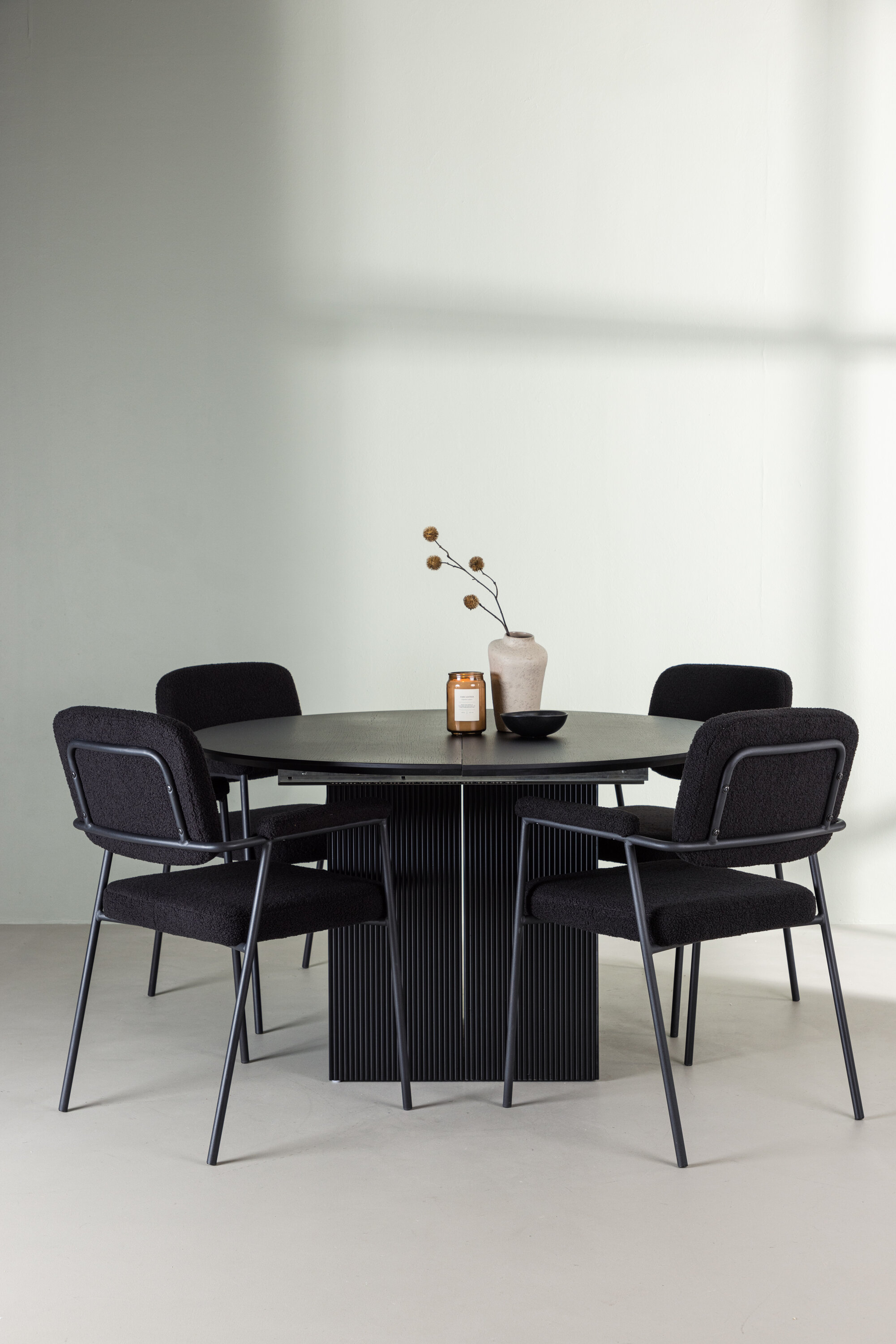 deLOHN Yesterday Kör alakú étkezőgarnitúra deLOHN Yesterday Kör alakú étkezőgarnitúra