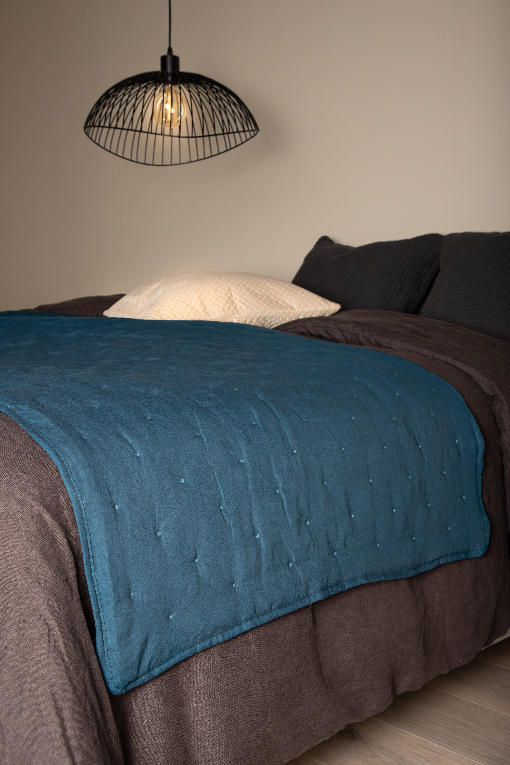 deLOHN Sally Ágynemű