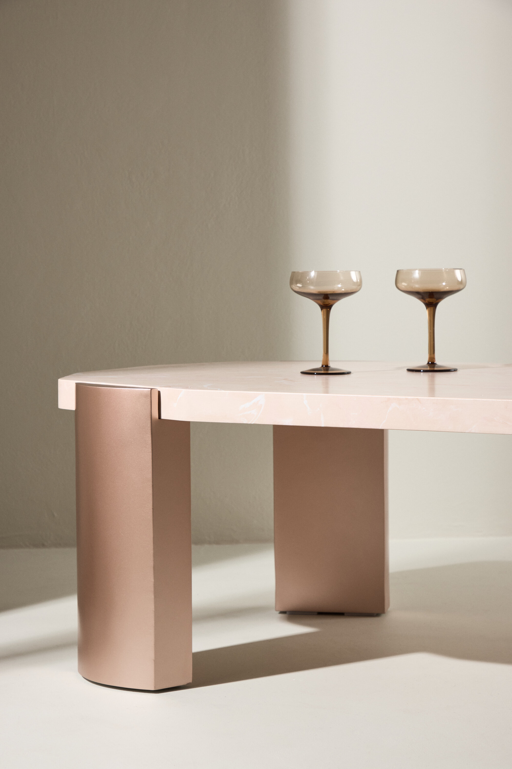 deLOHN Kres Dohányzóasztal