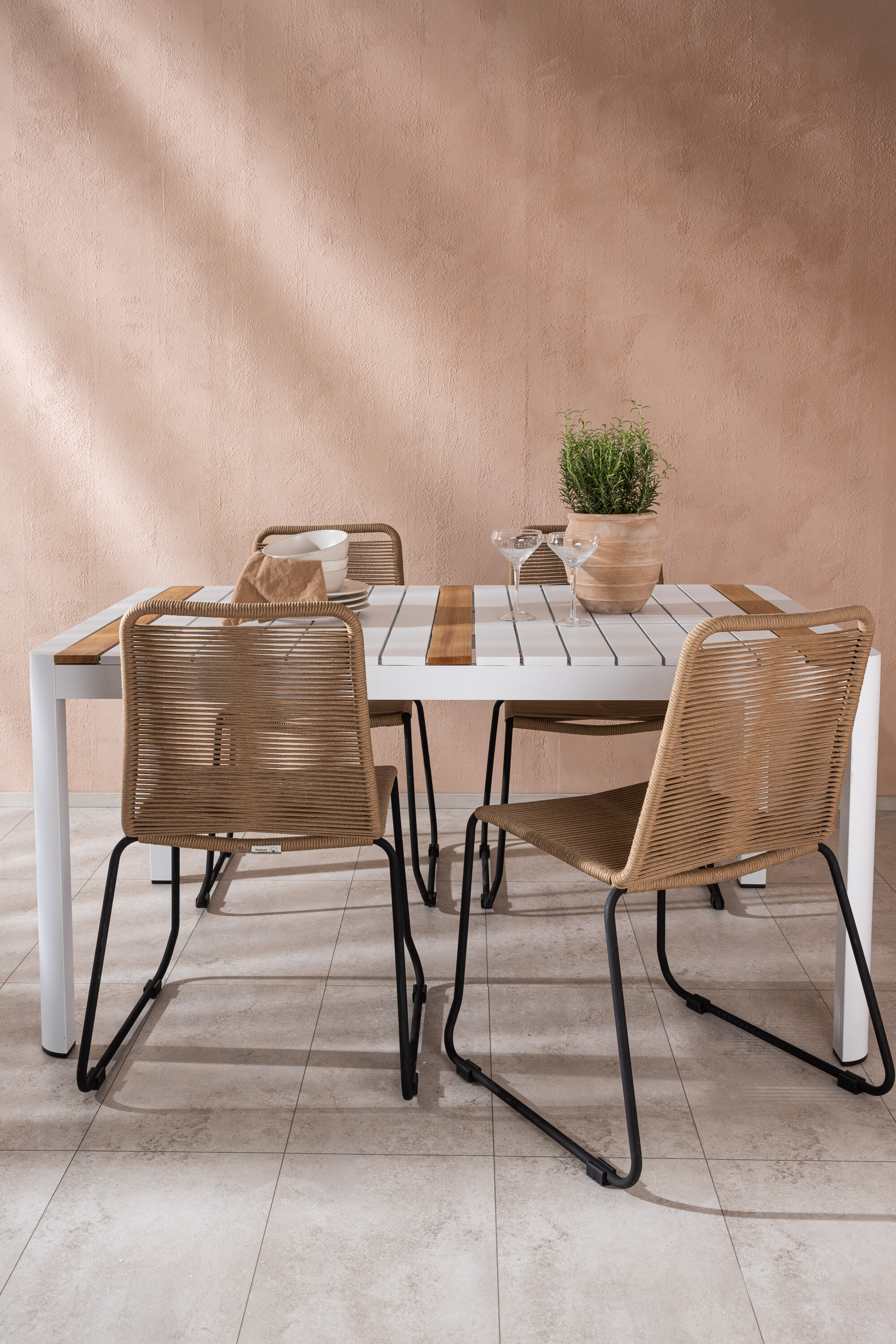 deLOHN Togo, Lindos Étkezőgarnitúra