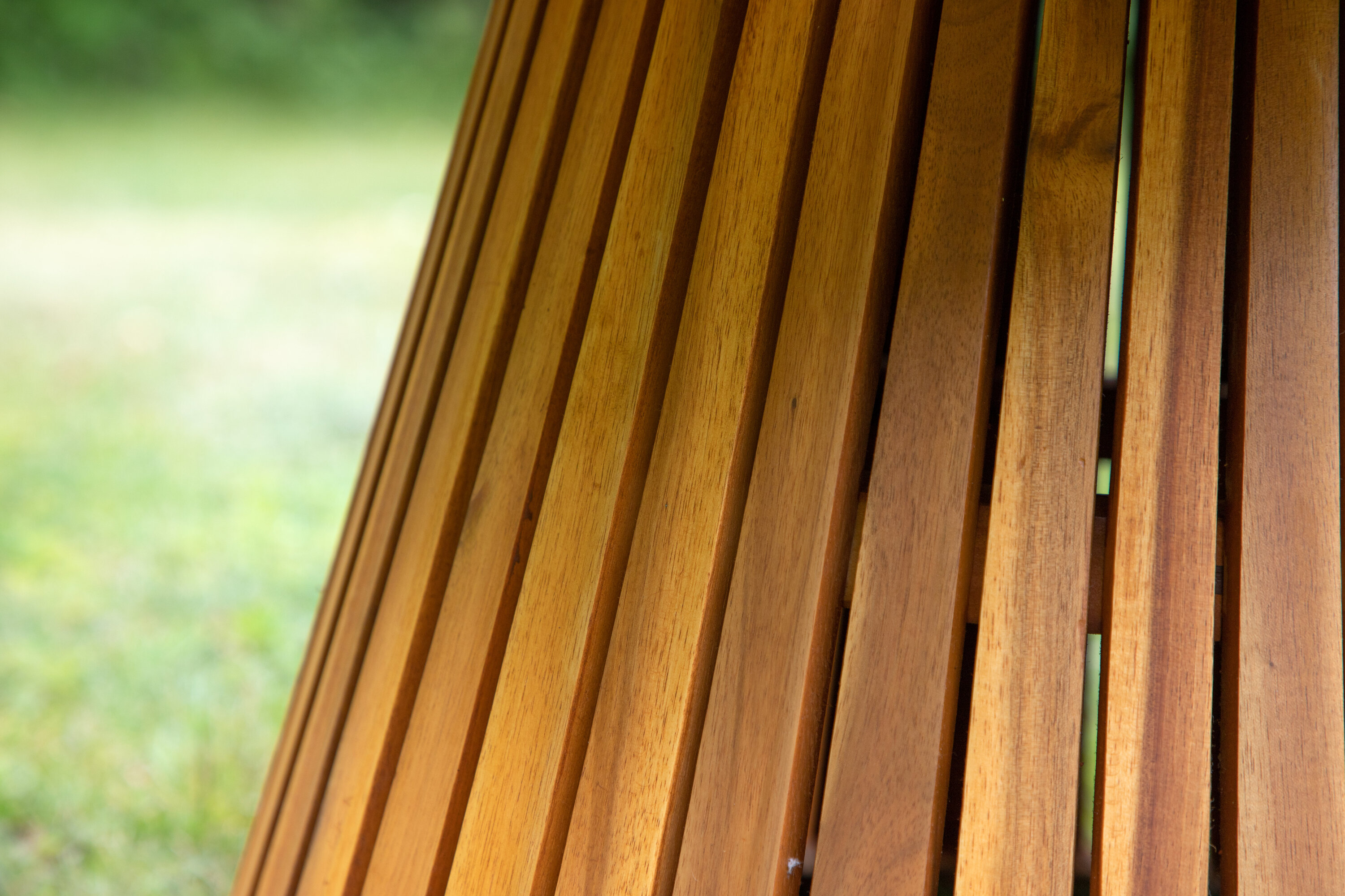 deLOHN Lumpur Dohányzóasztal