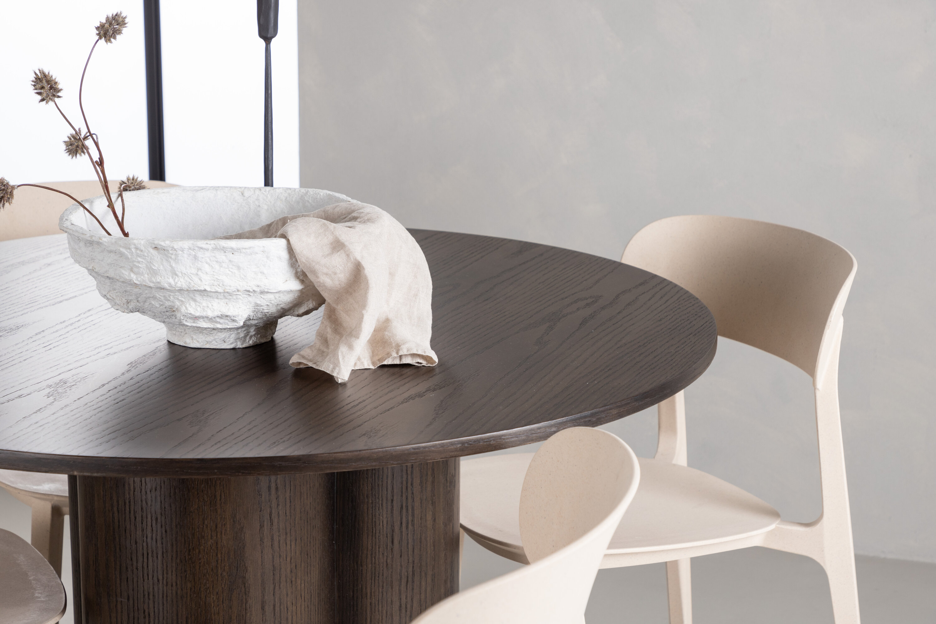 deLOHN Olivia, Åstol Kör alakú étkezőgarnitúra