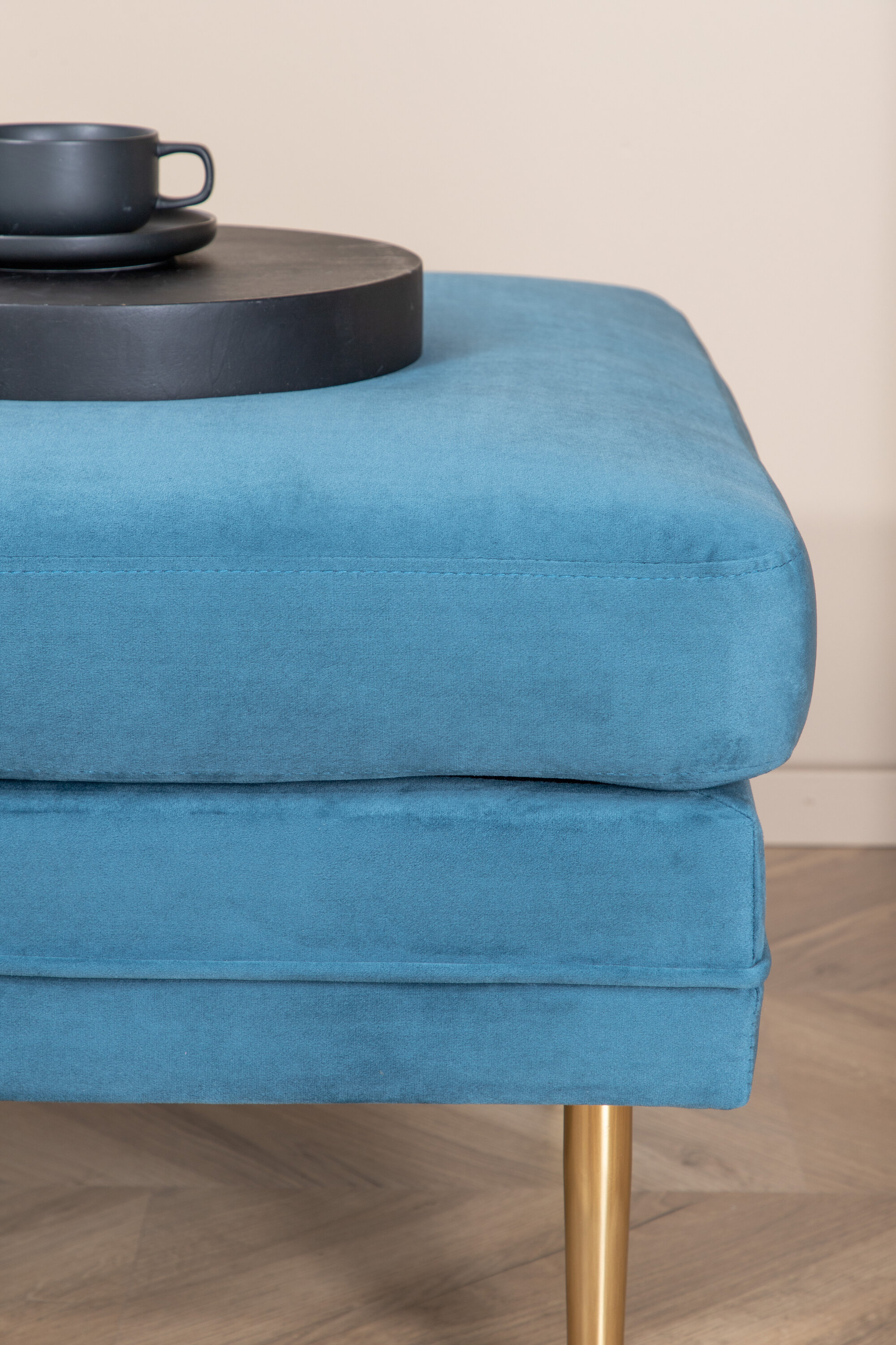 deLOHN Boom Lábtartós puff