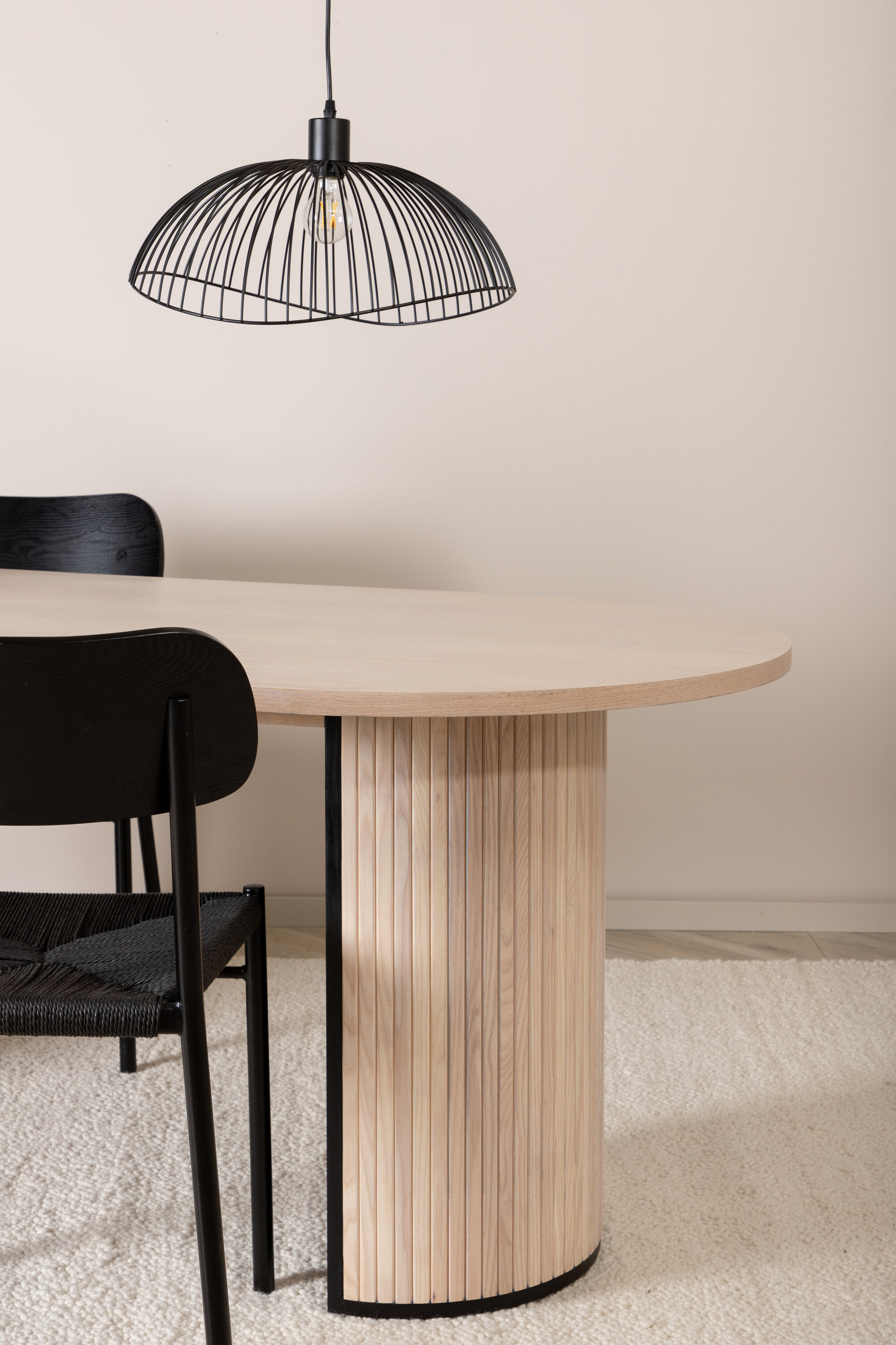 deLOHN Bianca Ovális étkezőasztal