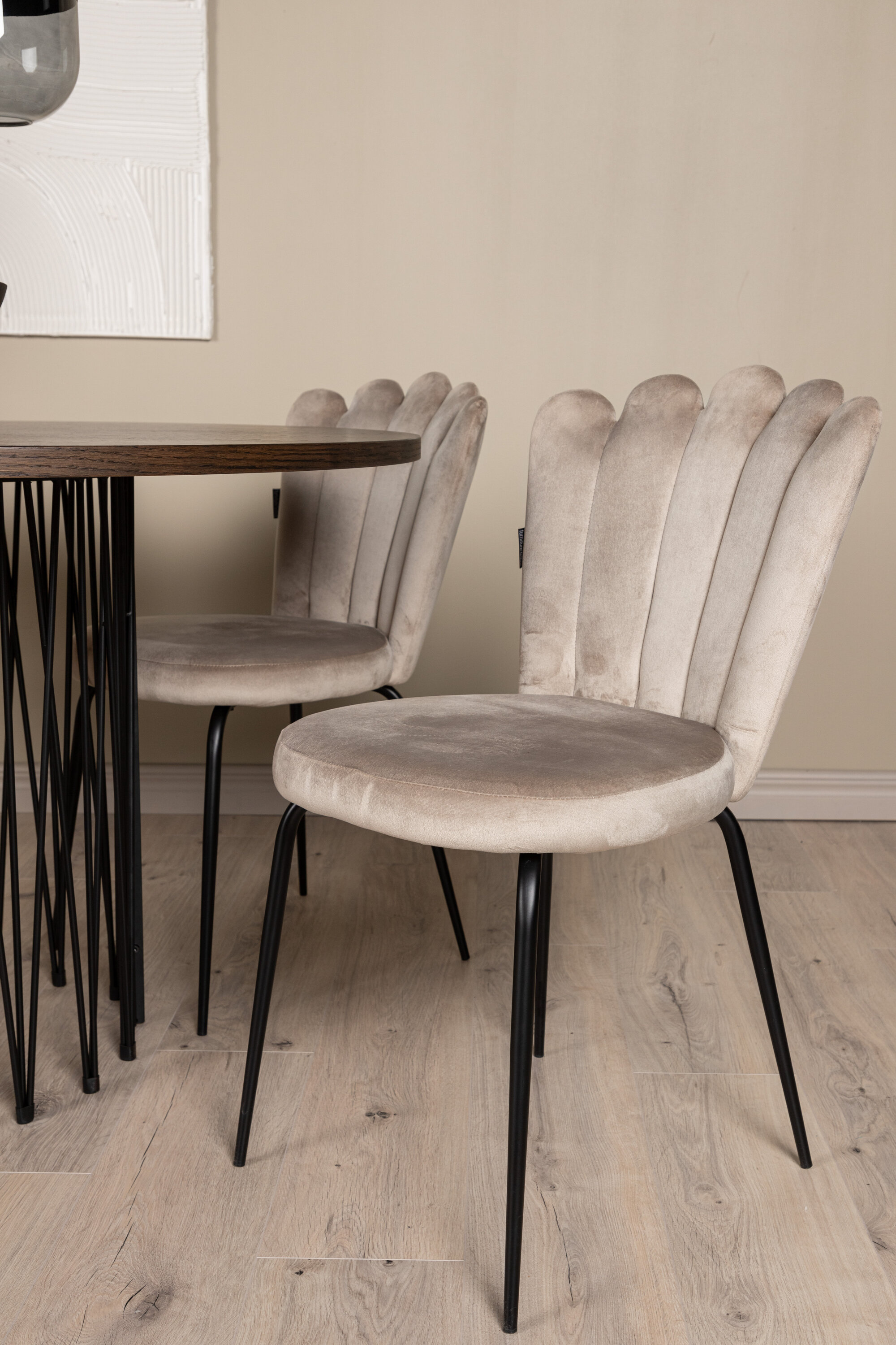 deLOHN Stone round, Limhamn Kör alakú étkezőgarnitúra