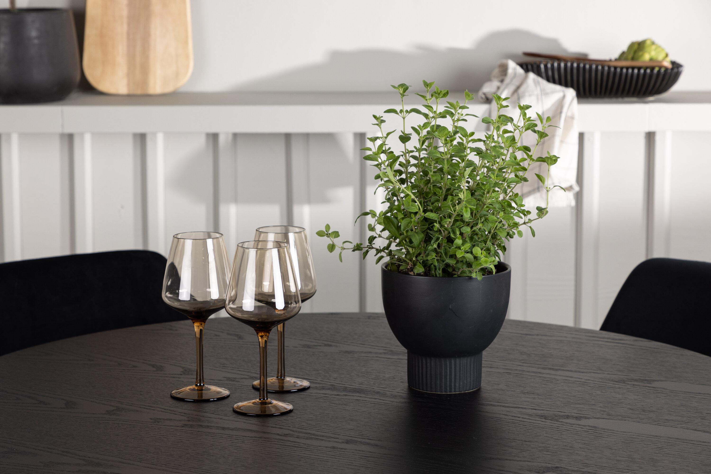 deLOHN Night Kör alakú étkezőgarnitúra