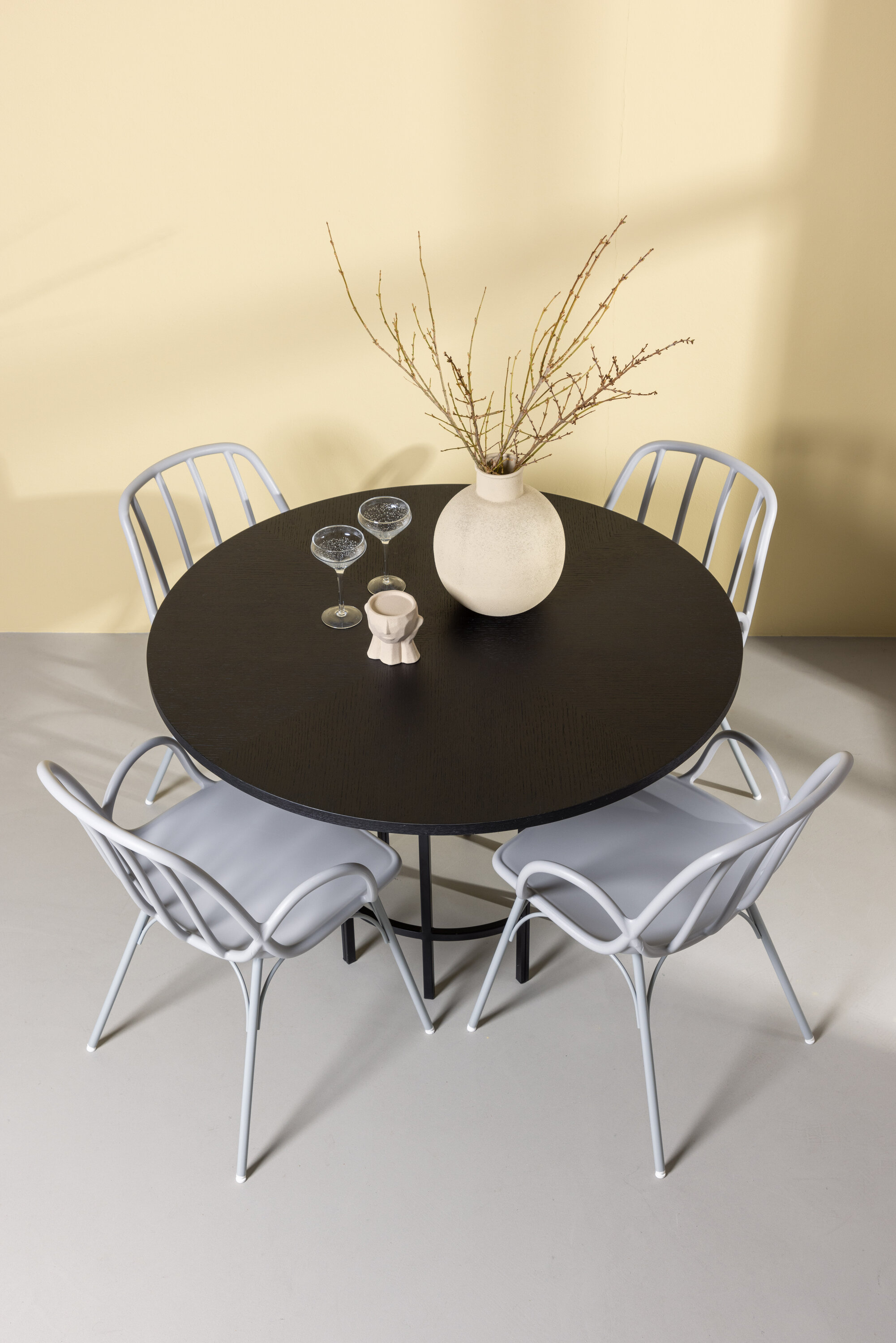 deLOHN Copenhagen, Dyrön Kör alakú étkezőgarnitúra