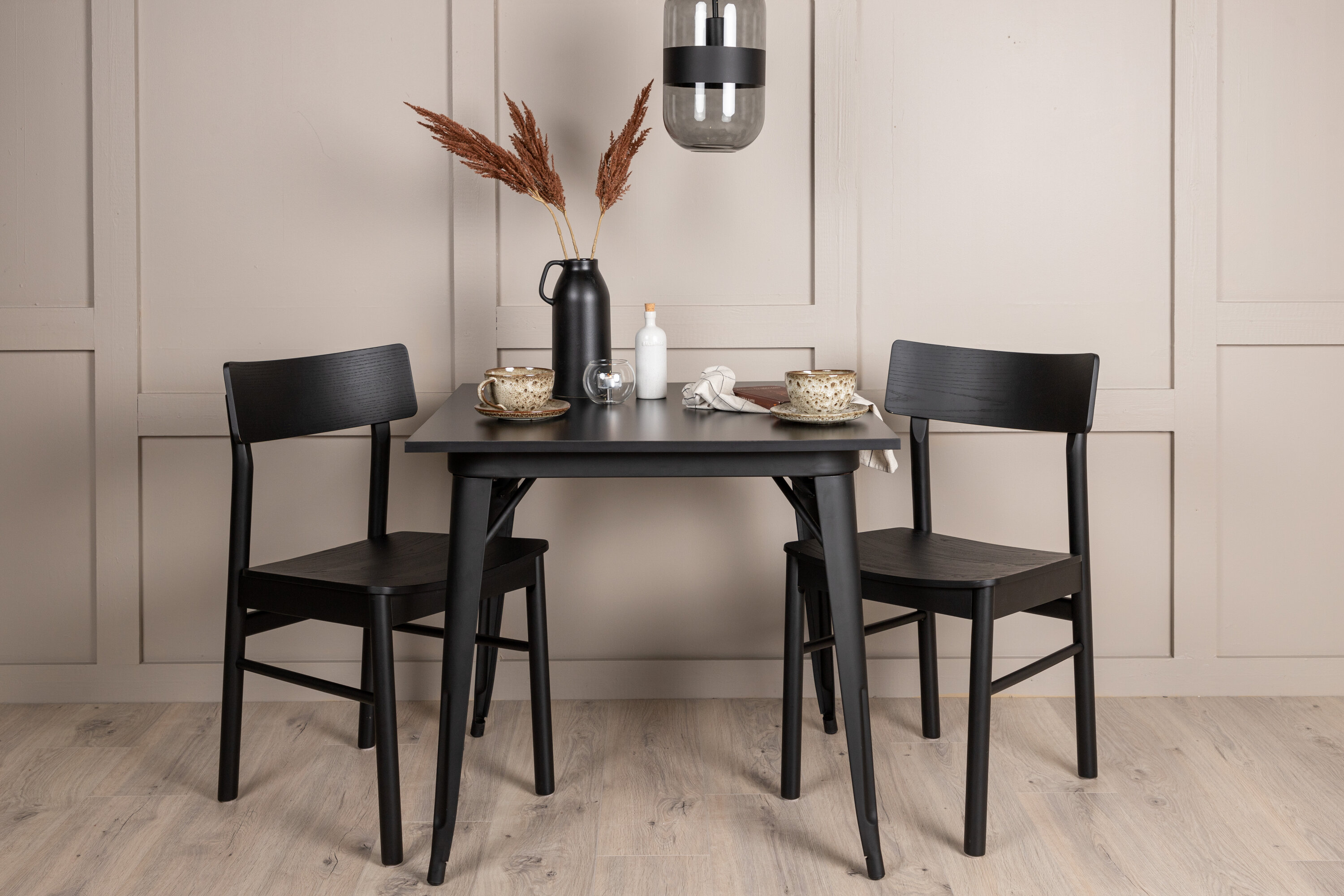 deLOHN Tempe, Montros Téglalap alakú étkezőgarnitúra