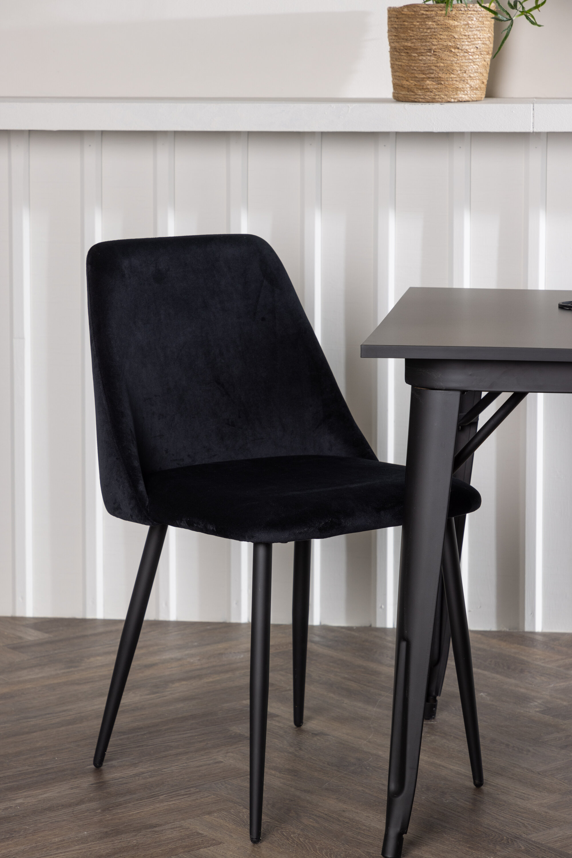 deLOHN Night Téglalap alakú étkezőgarnitúra