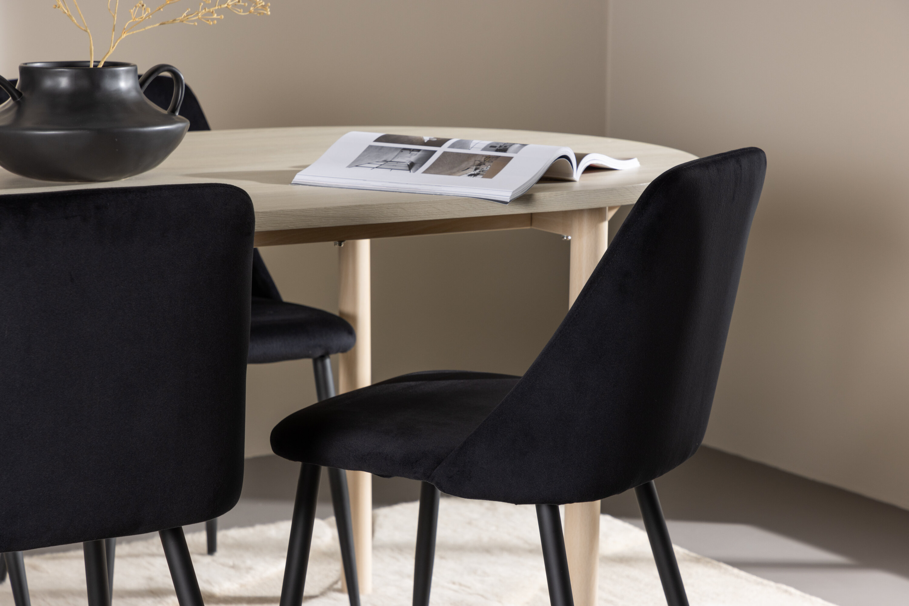 deLOHN Andy, Night Ovális étkezőgarnitúra