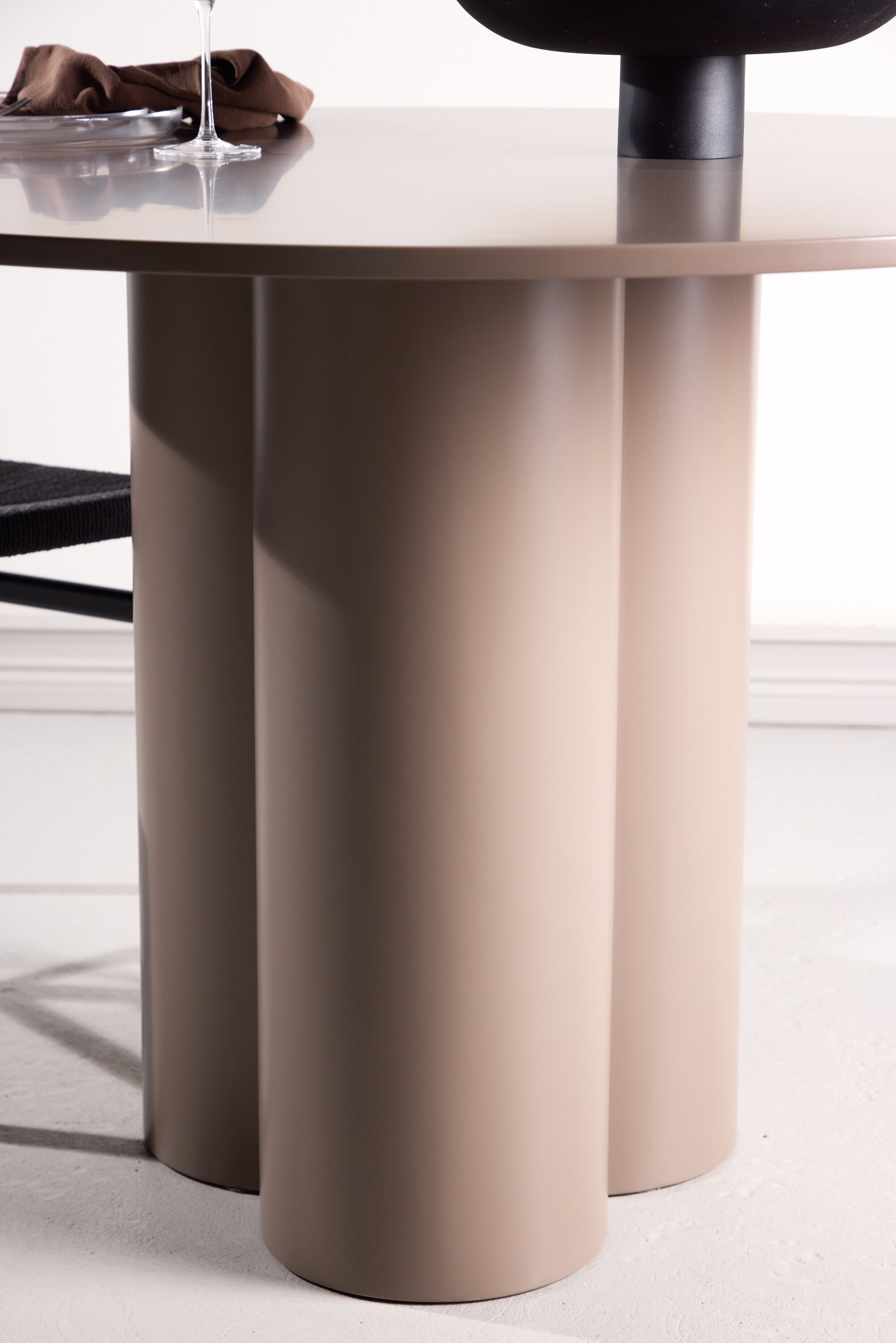 deLOHN Olivia Kerek étkezőasztal