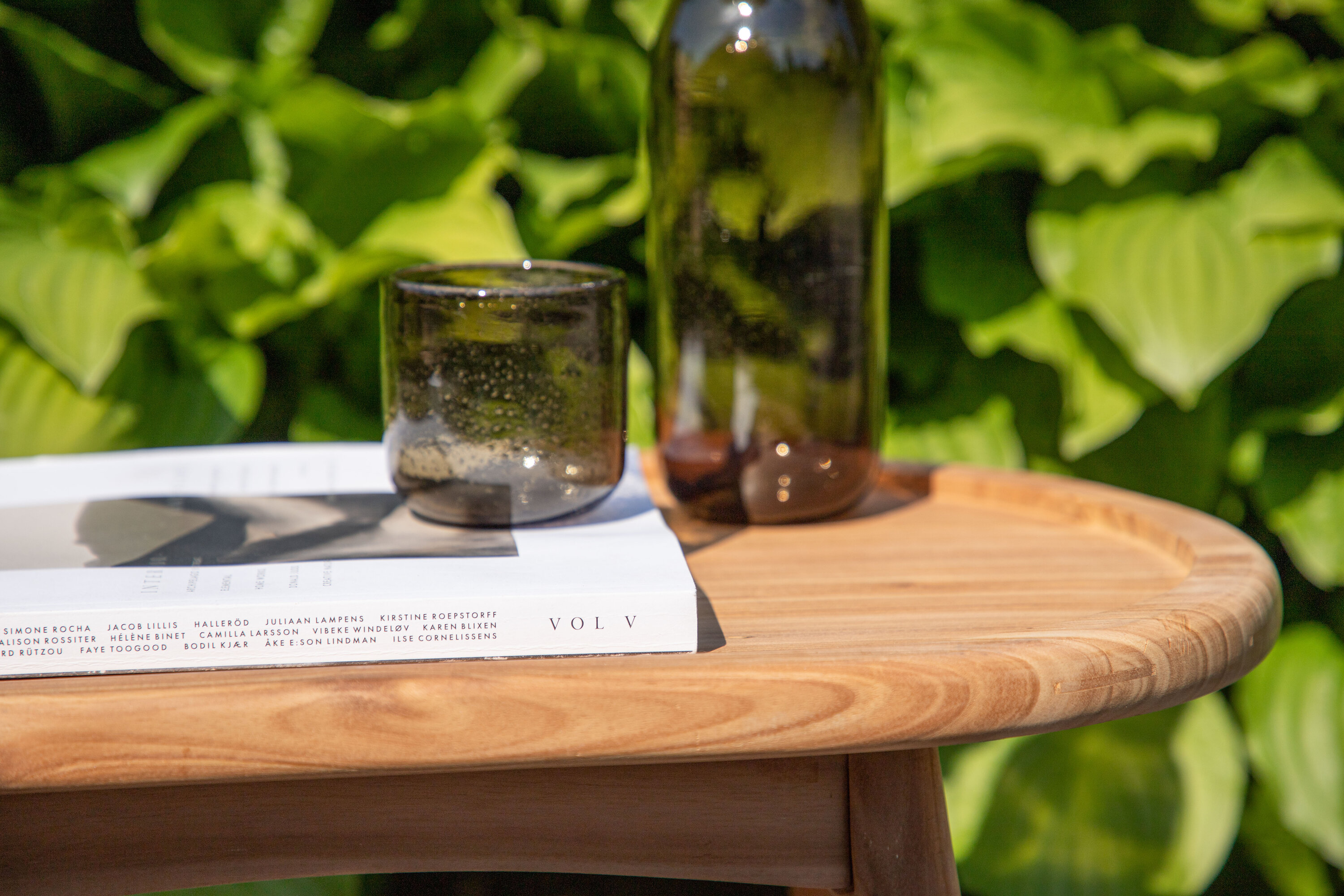 deLOHN Bohol Kisasztal