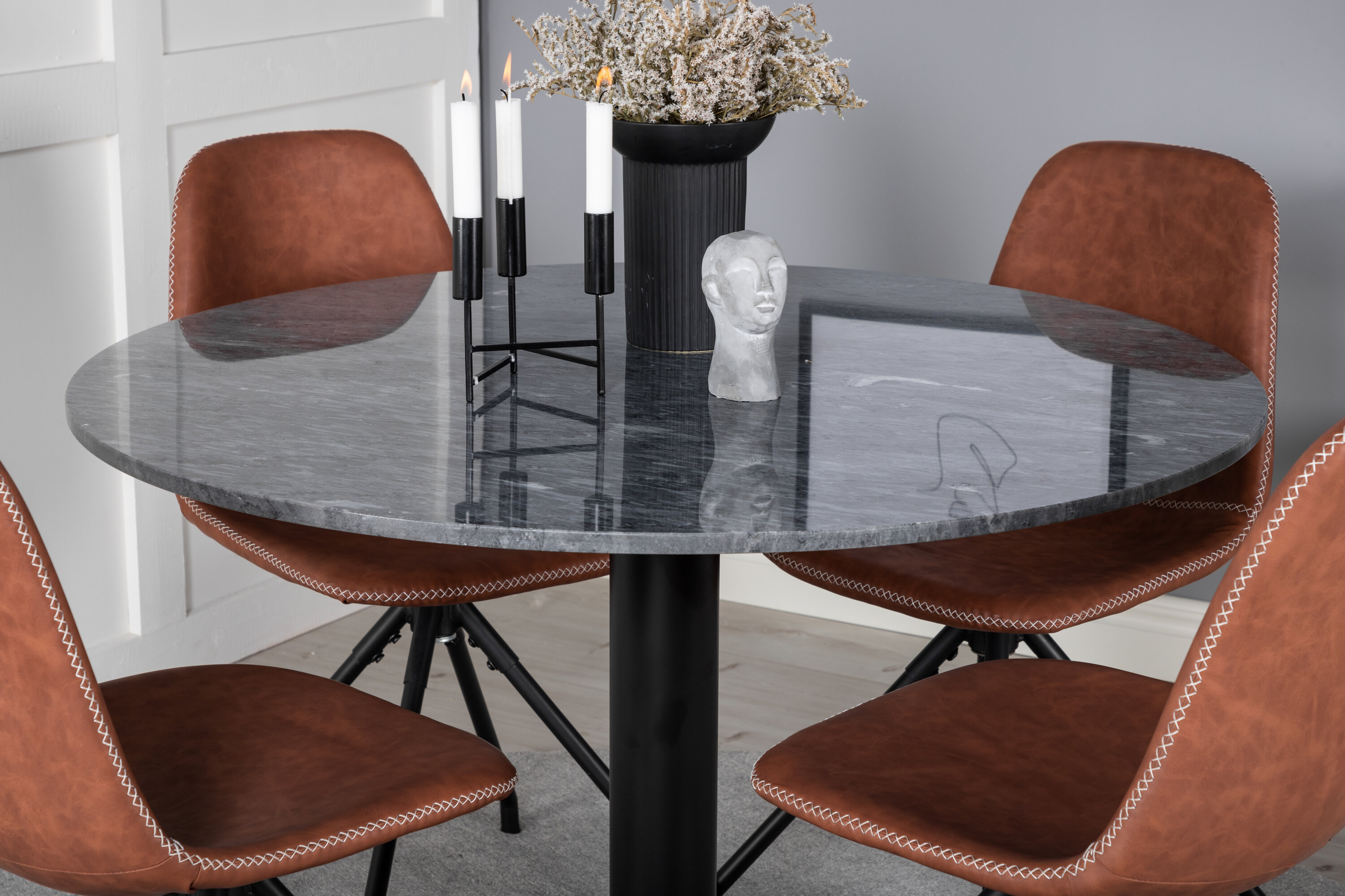 deLOHN Estelle, Polar Kör alakú étkezőgarnitúra