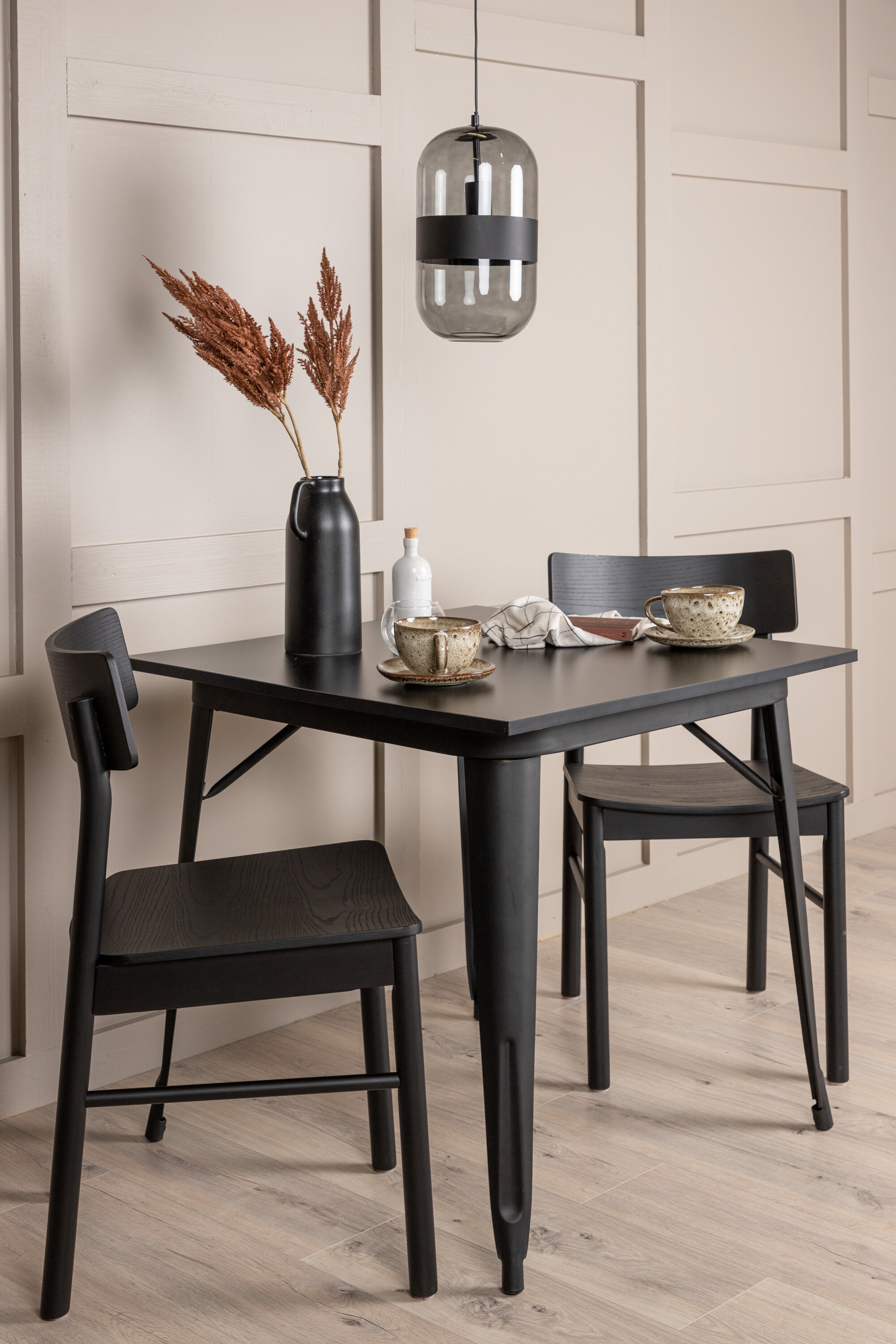 deLOHN Tempe, Montros Téglalap alakú étkezőgarnitúra