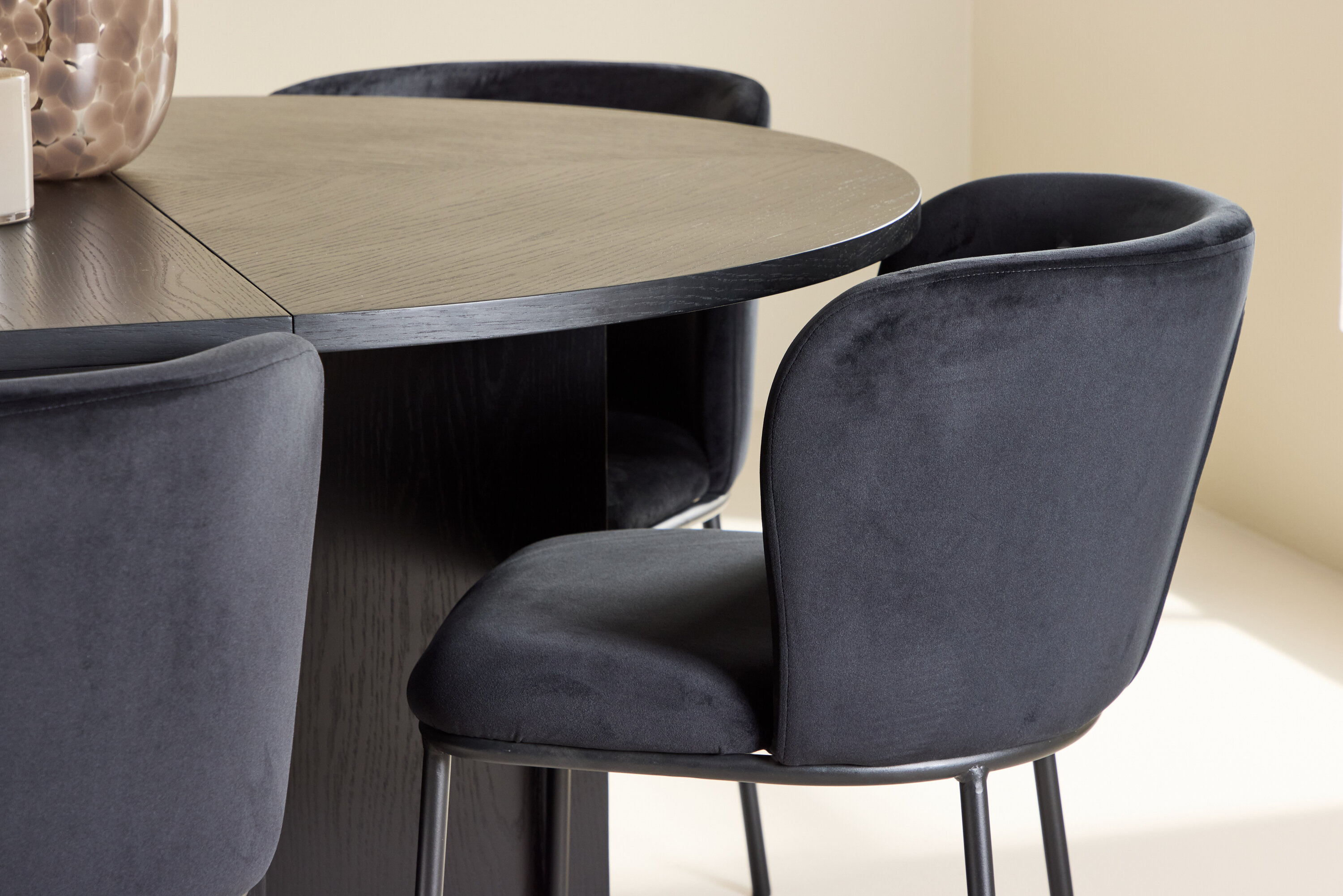 deLOHN Strada, Edina Ovális étkezőgarnitúra deLOHN Strada, Edina Ovális étkezőgarnitúra