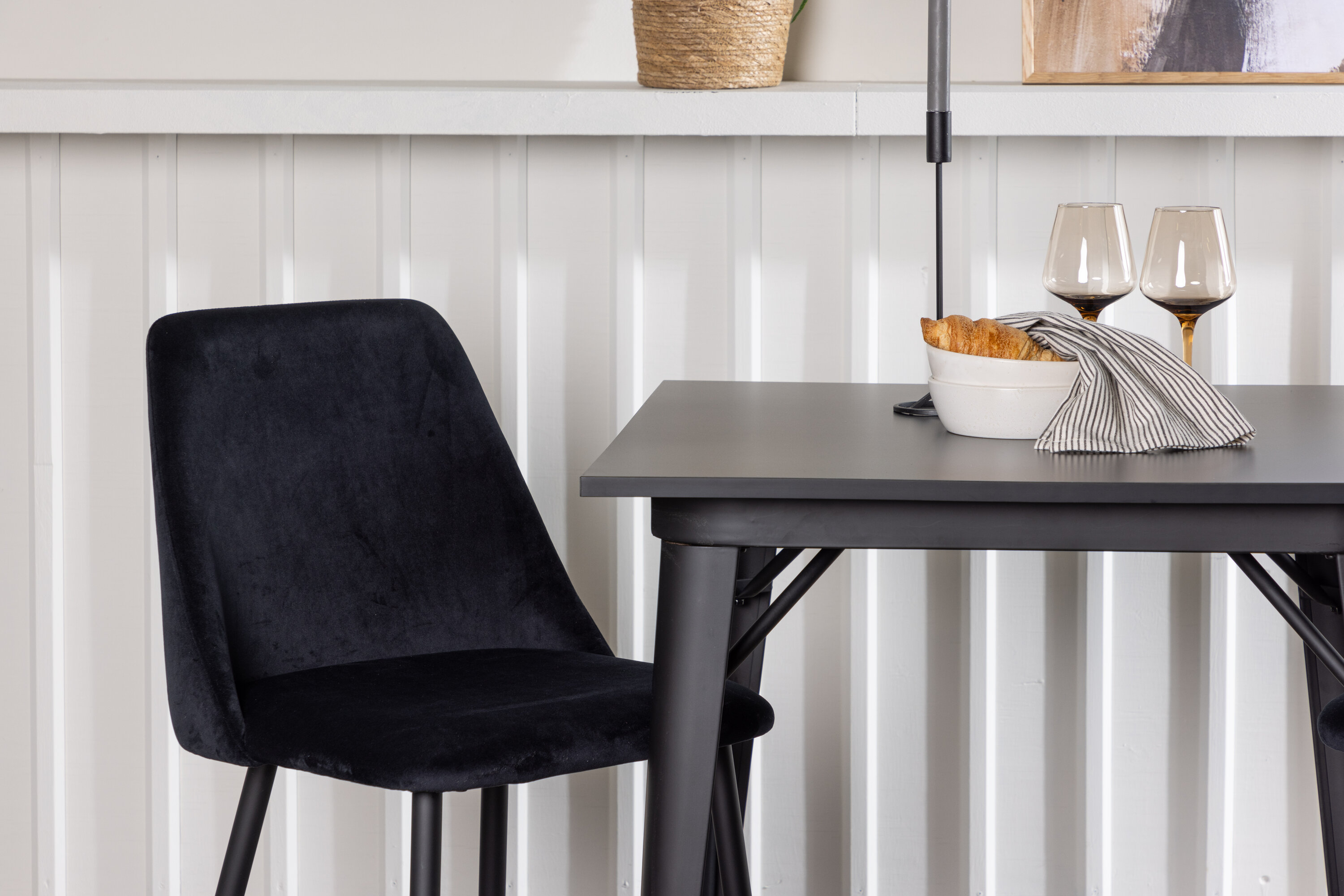 deLOHN Night Téglalap alakú étkezőgarnitúra