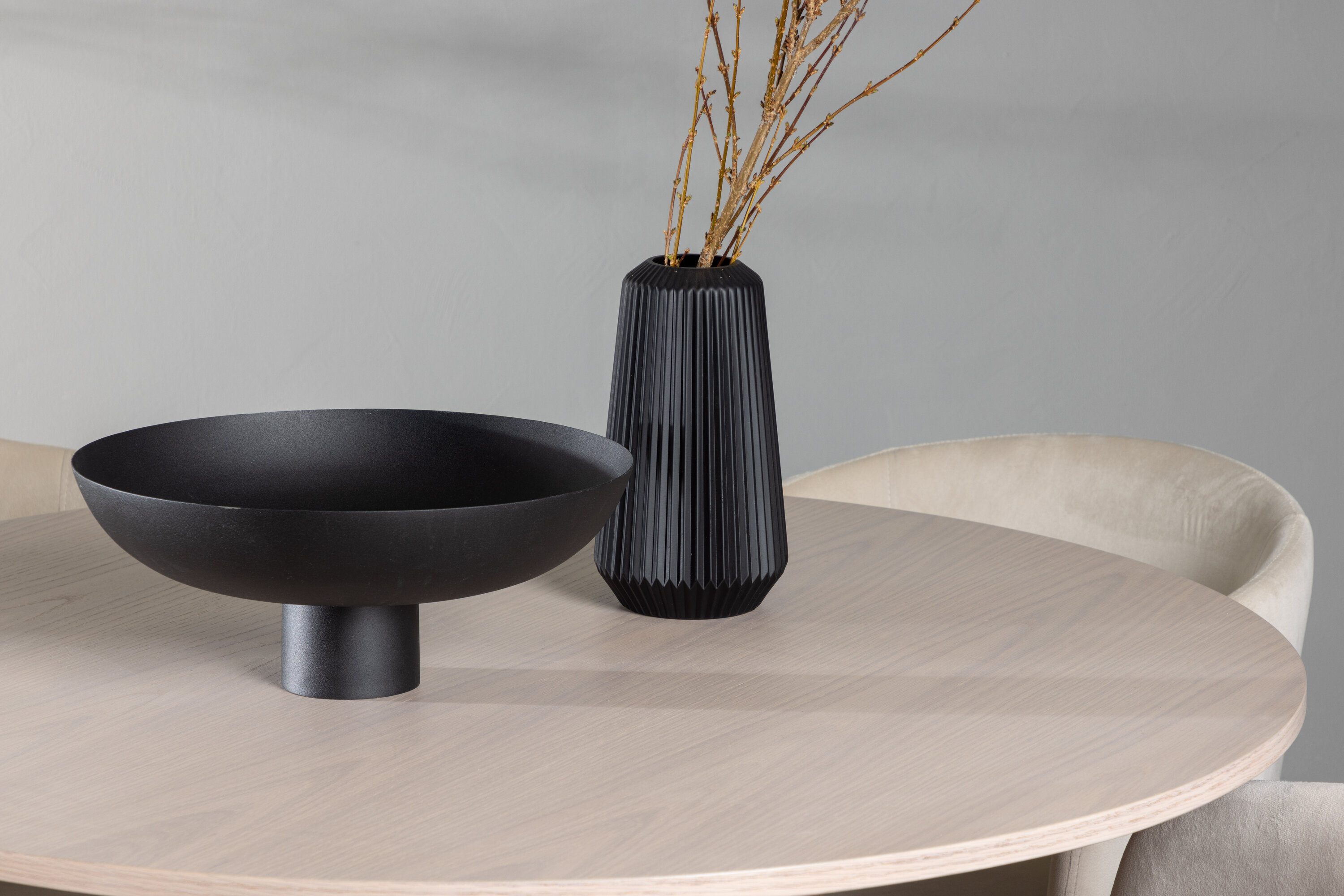 deLOHN Olivia, Berit Kör alakú étkezőgarnitúra