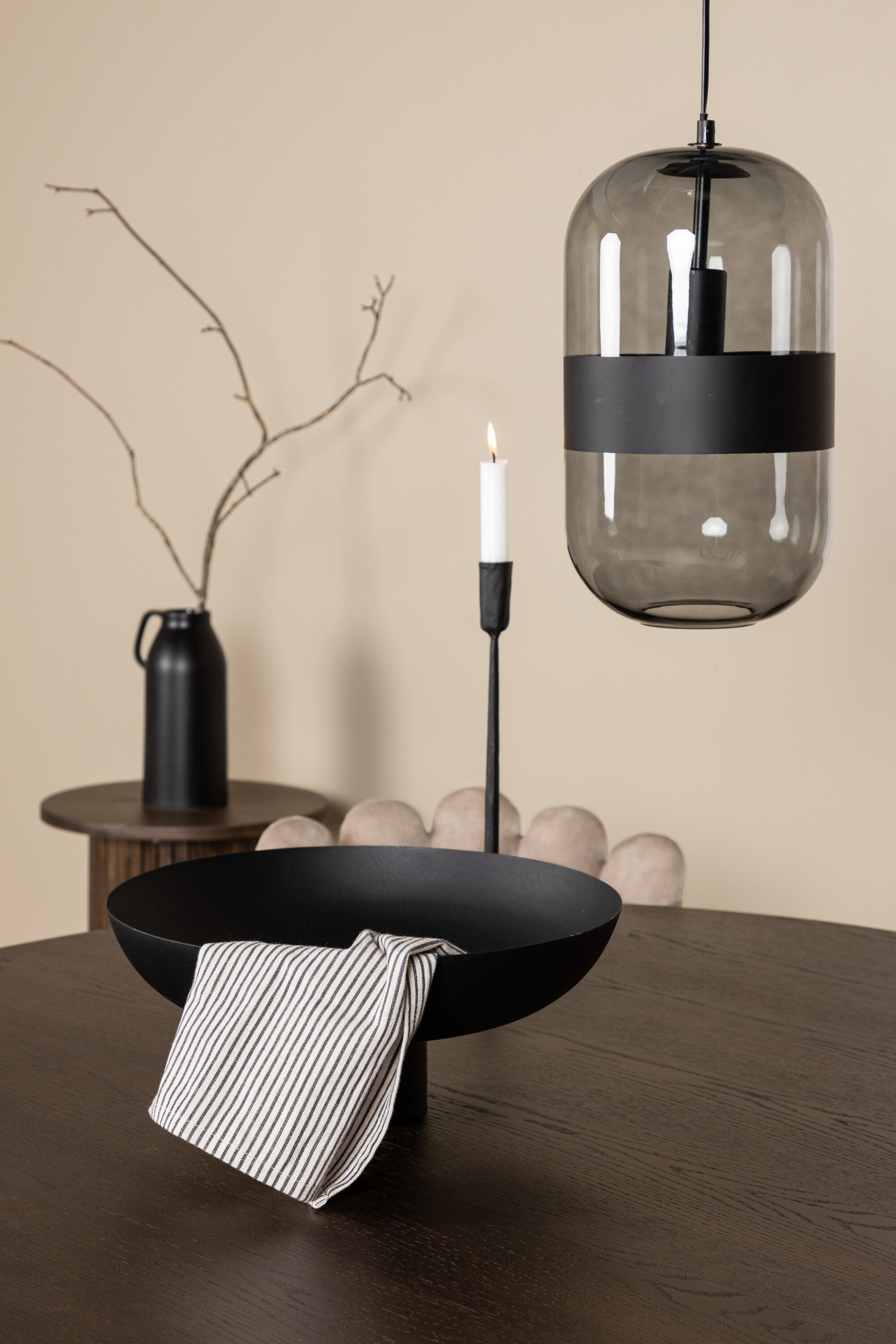 deLOHN Stone round, Limhamn Kör alakú étkezőgarnitúra