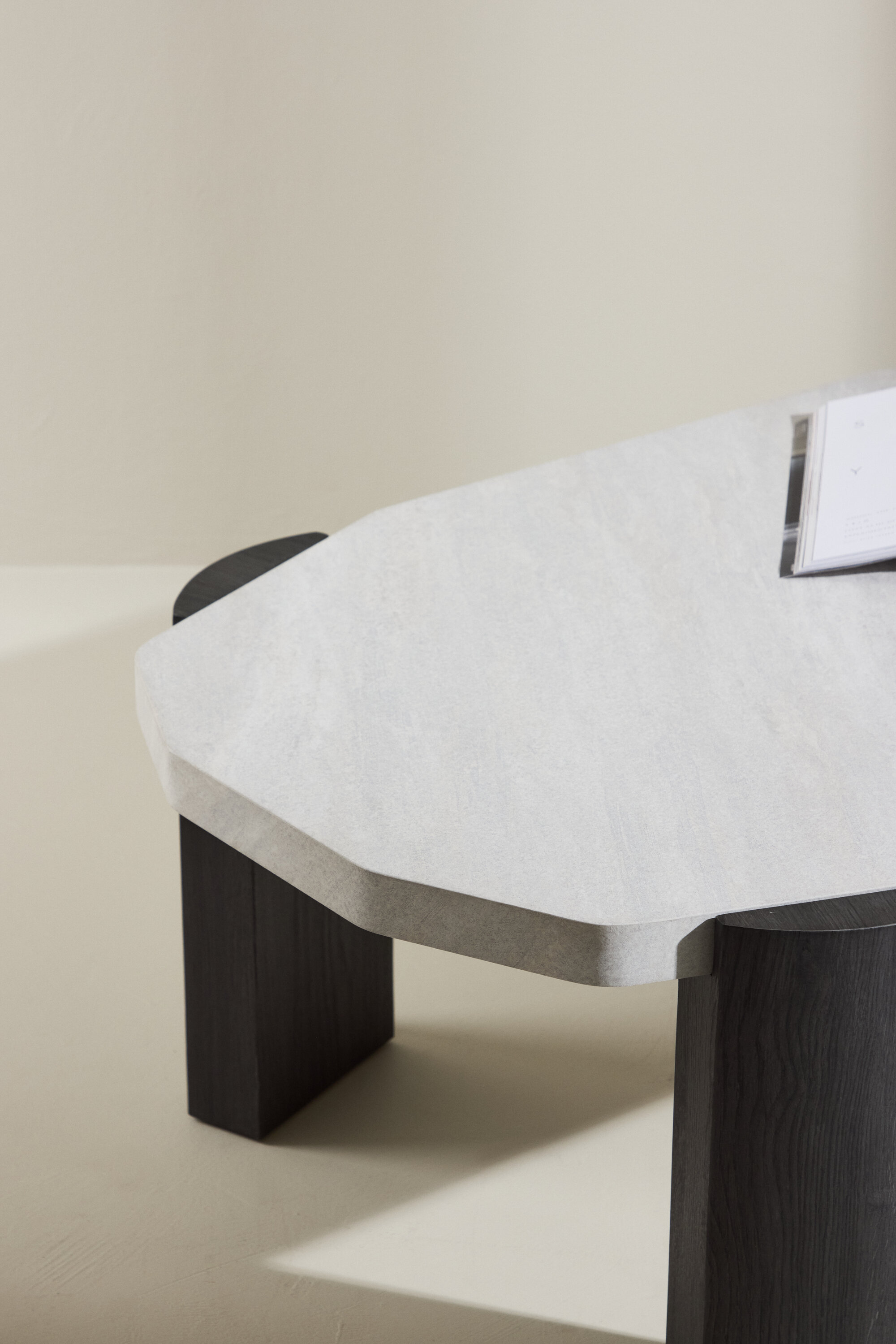 deLOHN Kres Dohányzóasztal