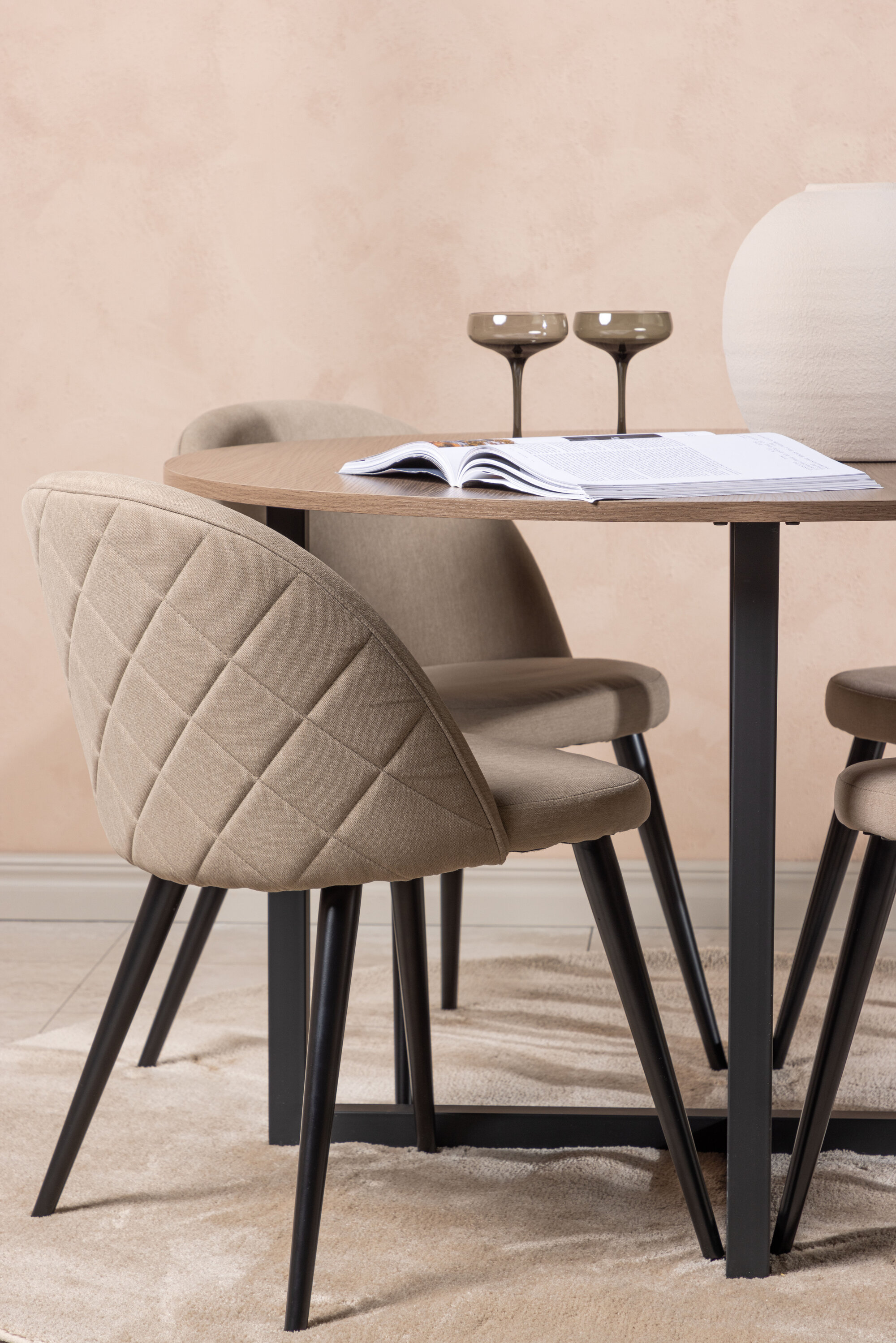 deLOHN Durango, Velvet Kör alakú étkezőgarnitúra