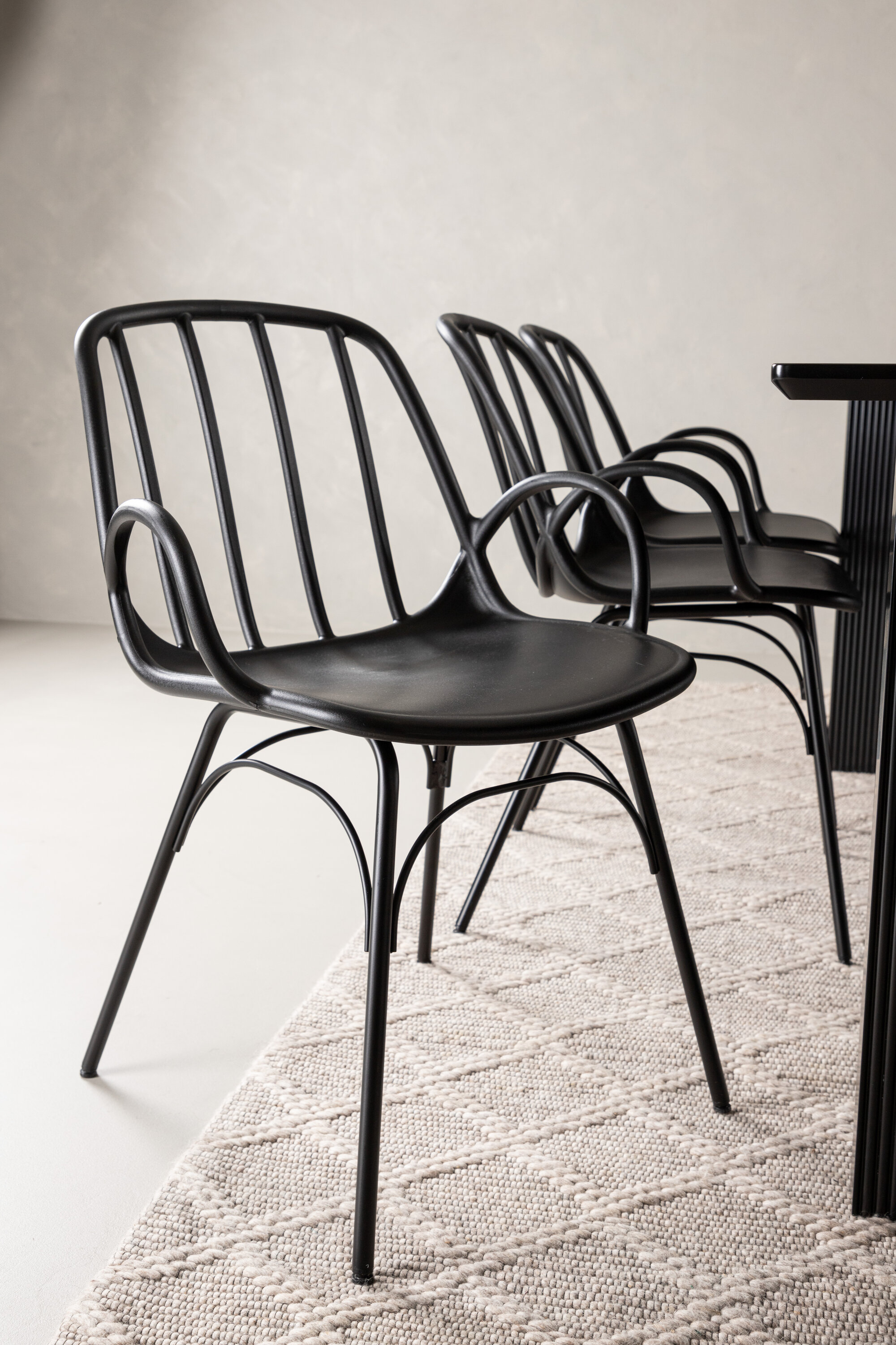 deLOHN Vail, Dyrön Téglalap alakú étkezőgarnitúra