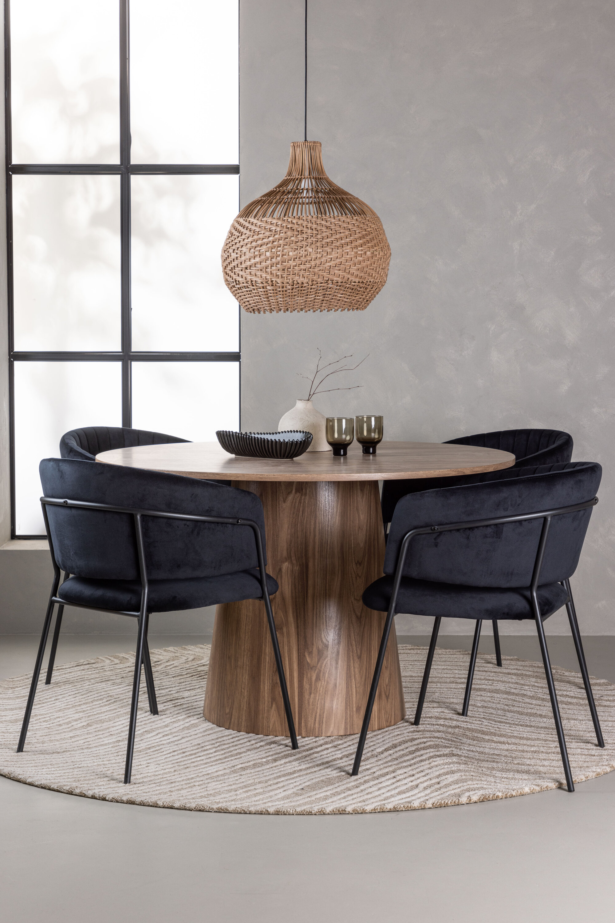 deLOHN Selma Kör alakú étkezőgarnitúra deLOHN Selma Kör alakú étkezőgarnitúra