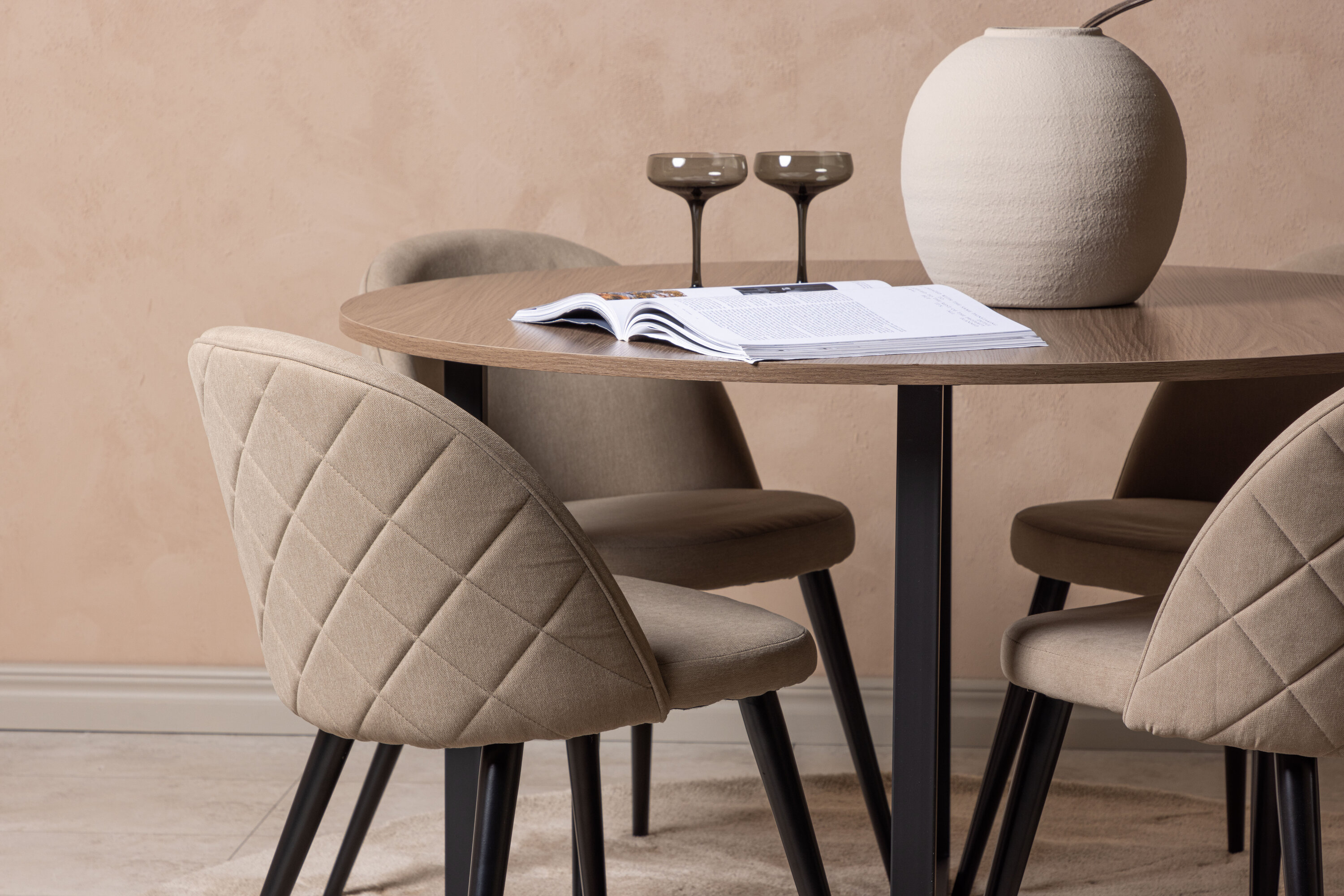 deLOHN Durango, Velvet Kör alakú étkezőgarnitúra