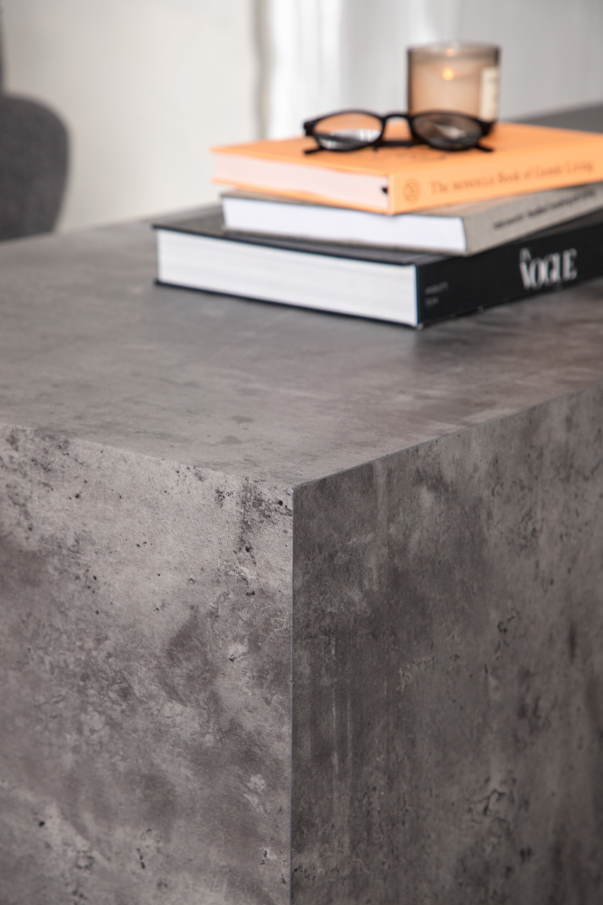 deLOHN York Dohányzóasztal