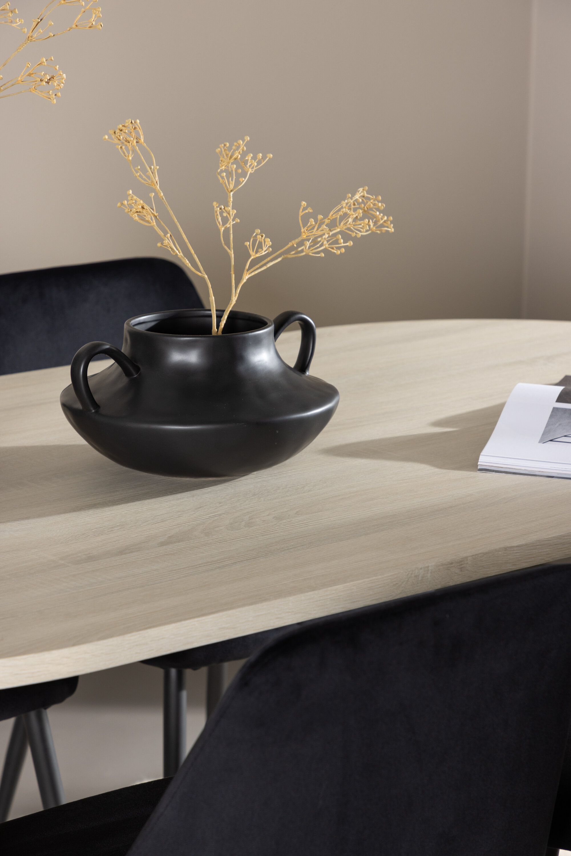 deLOHN Andy, Night Ovális étkezőgarnitúra