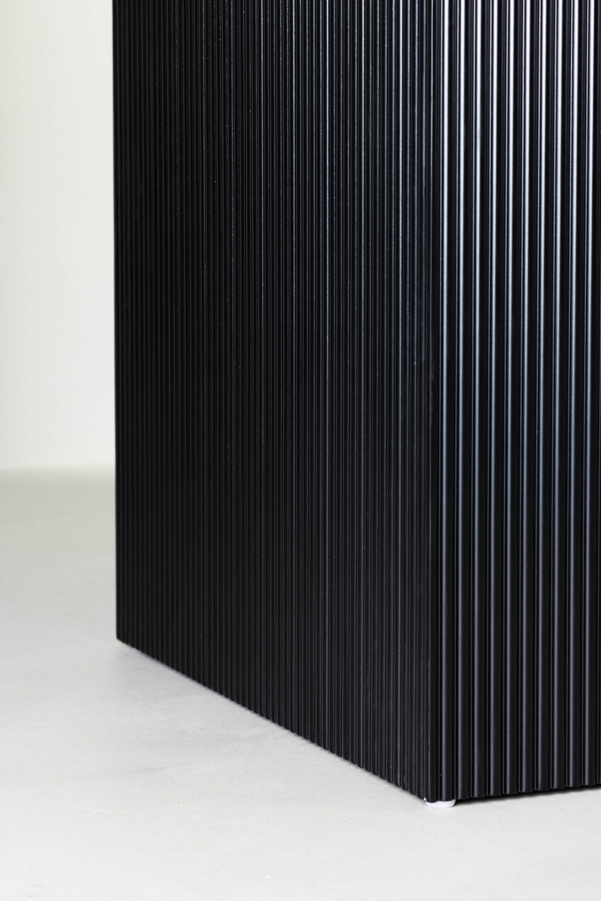 deLOHN Matilda Kerek étkezőasztal