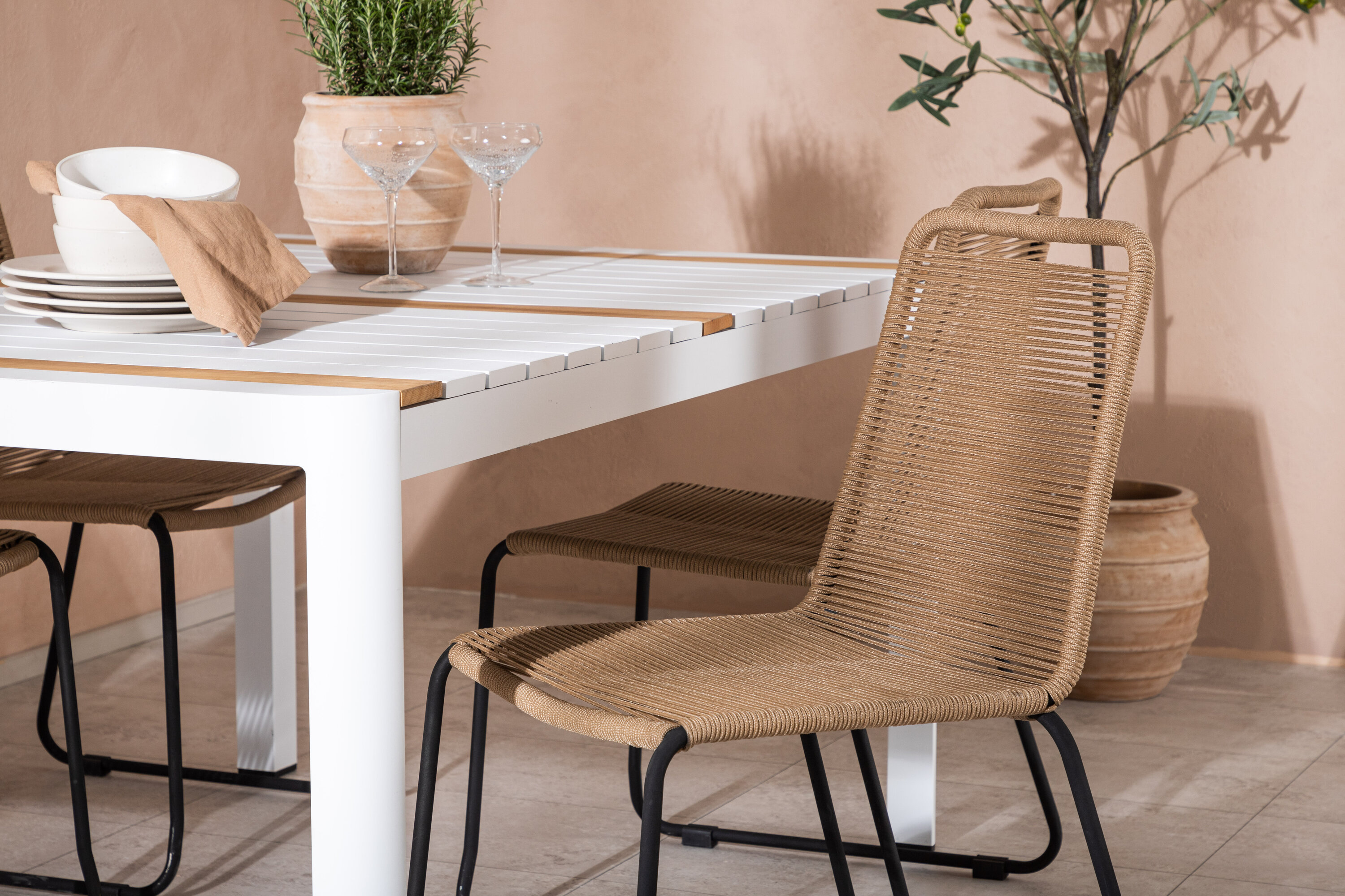 deLOHN Togo, Lindos Étkezőgarnitúra