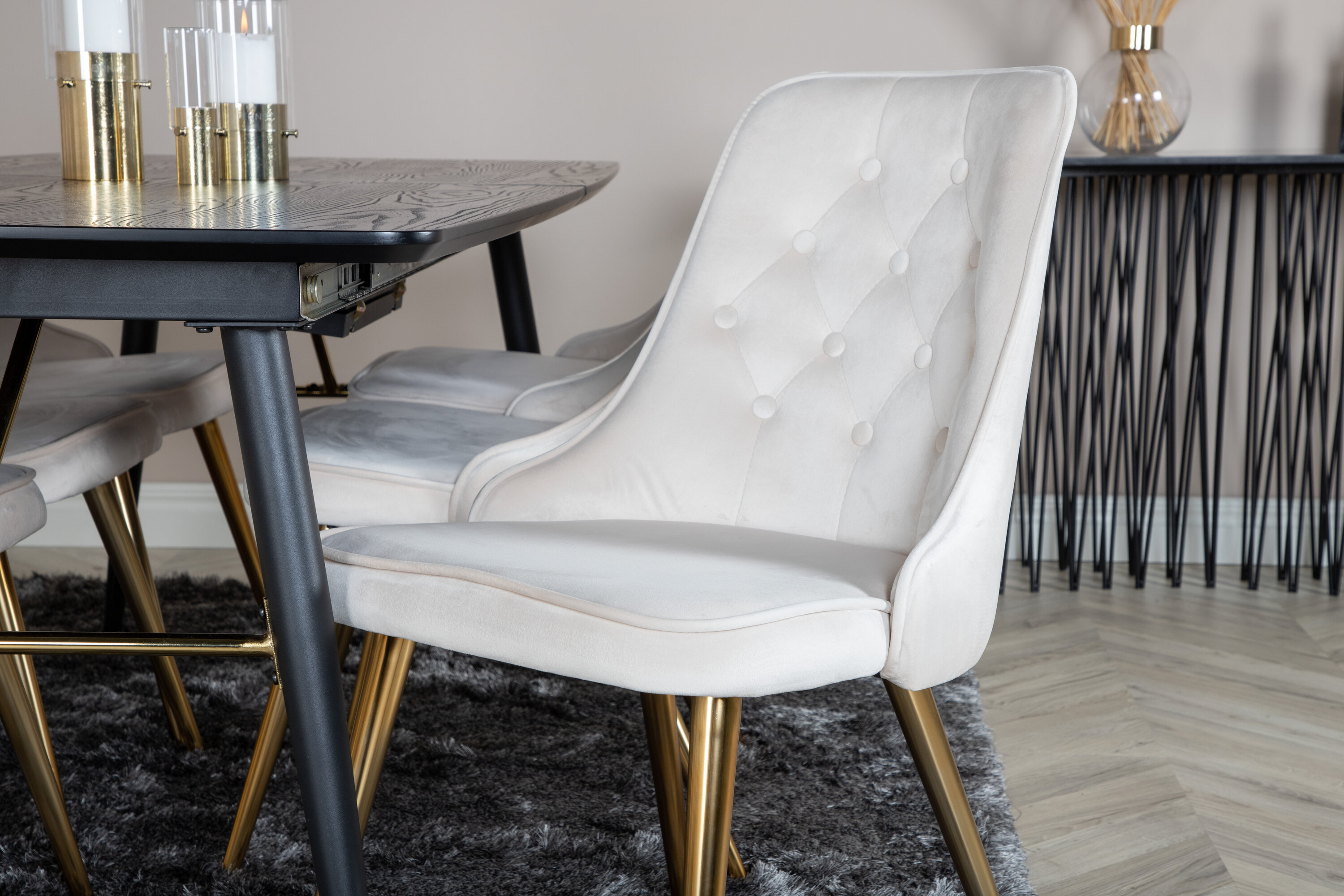 deLOHN Gold, Velvet Deluxe Téglalap alakú étkezőgarnitúra deLOHN Gold, Velvet Deluxe Téglalap alakú étkezőgarnitúra