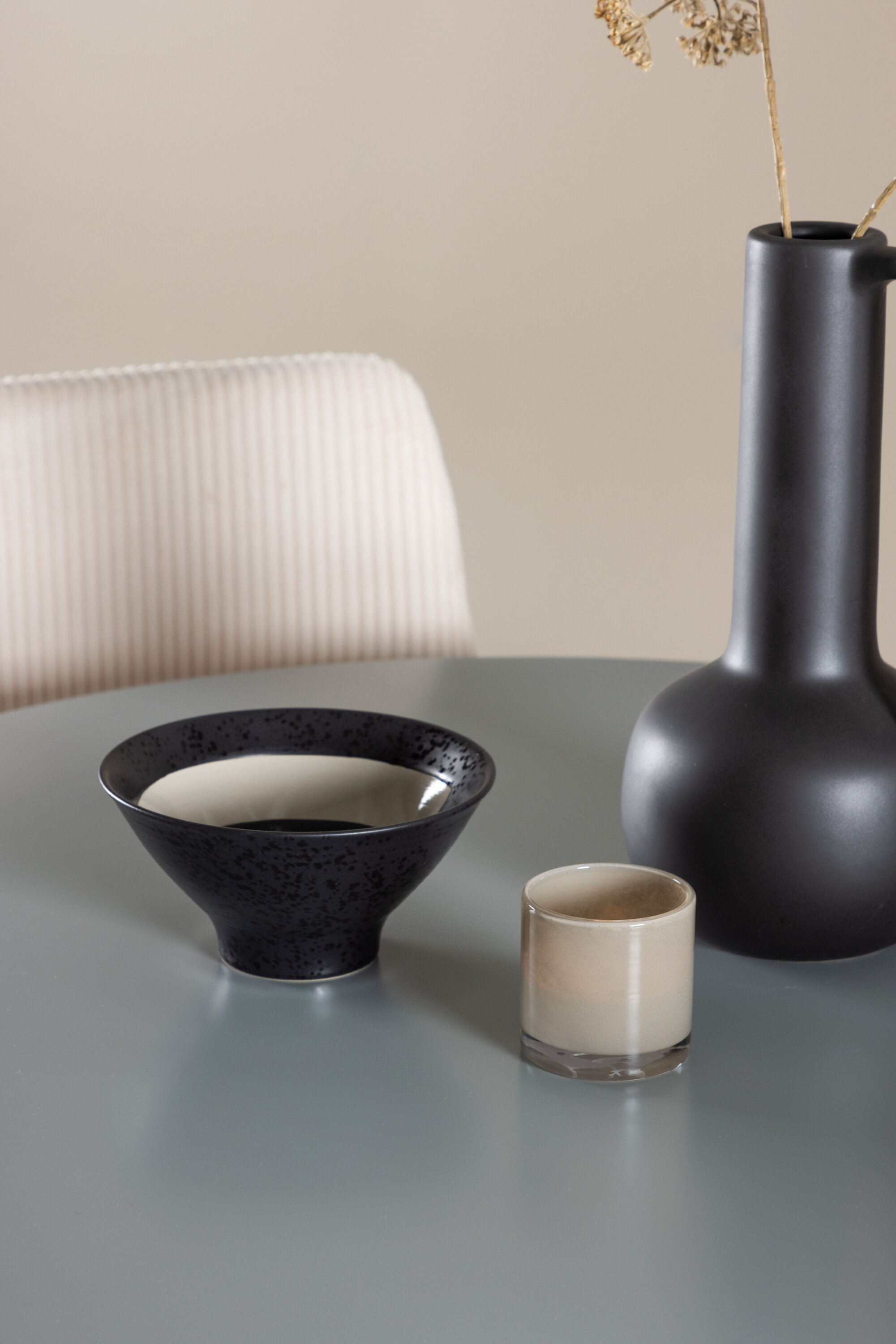 deLOHN Plaza, Leone Kör alakú étkezőgarnitúra