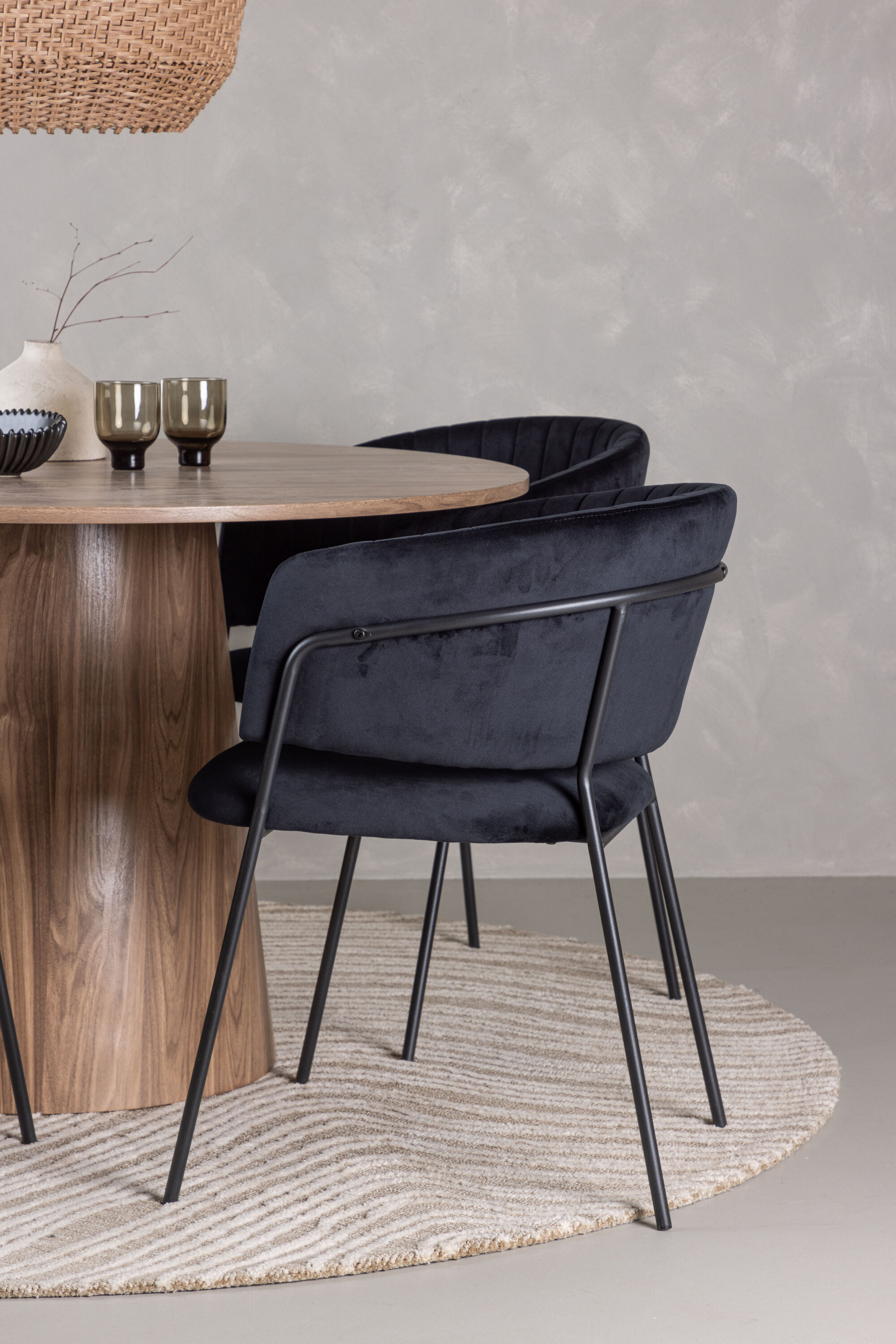 deLOHN Selma Kör alakú étkezőgarnitúra deLOHN Selma Kör alakú étkezőgarnitúra