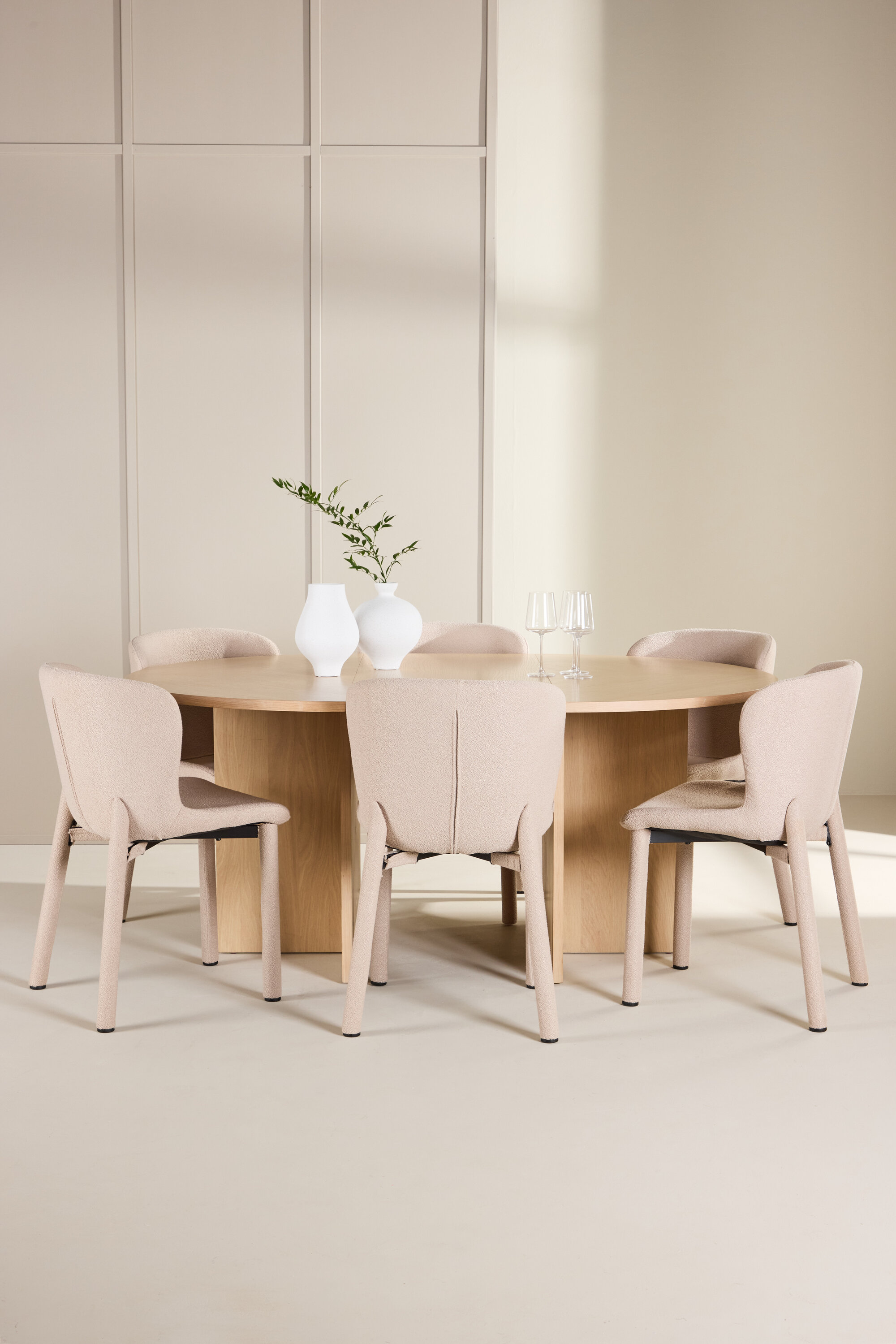 deLOHN Strada, Astoria Ovális étkezőgarnitúra deLOHN Strada, Astoria Ovális étkezőgarnitúra