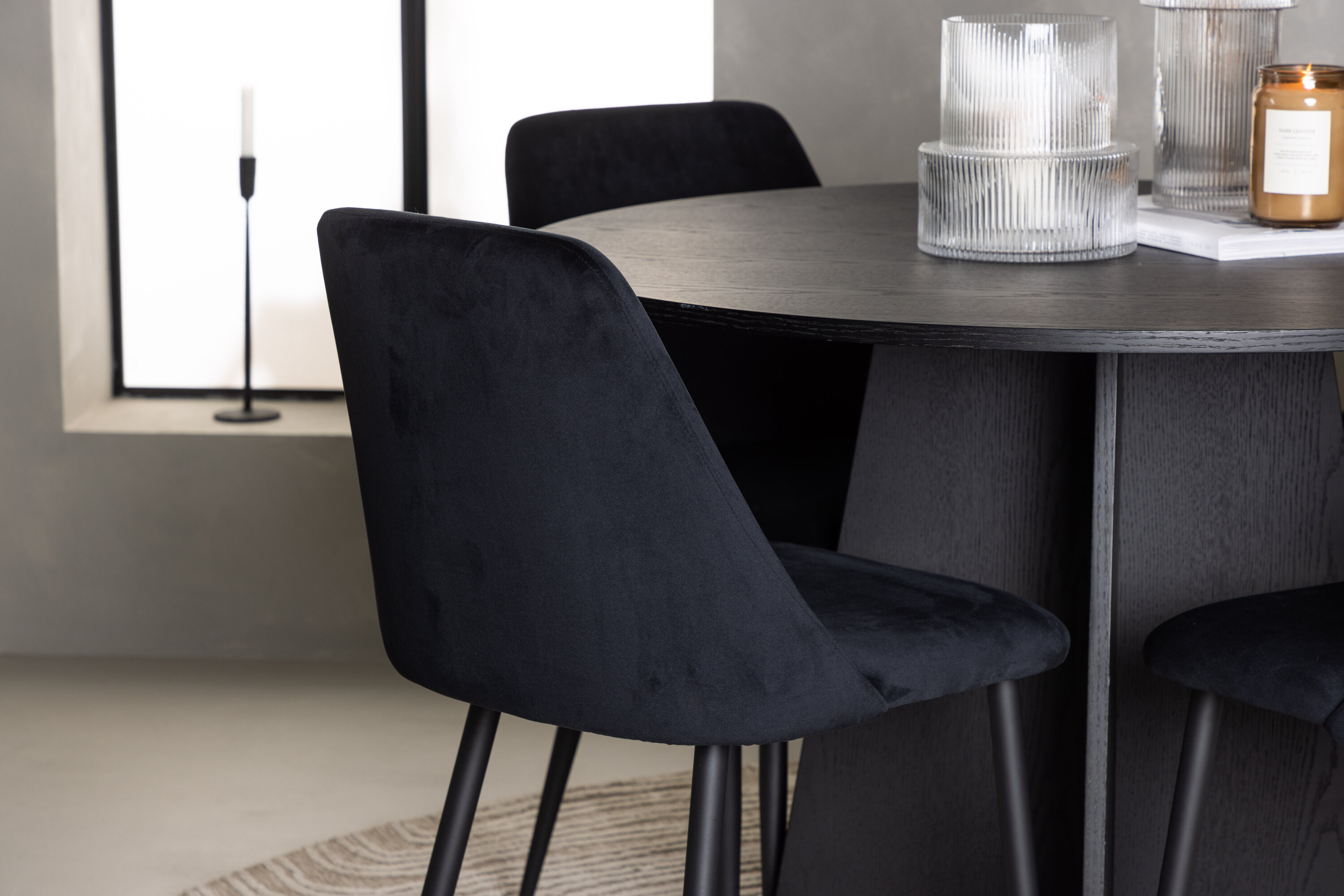 deLOHN Night Kör alakú étkezőgarnitúra