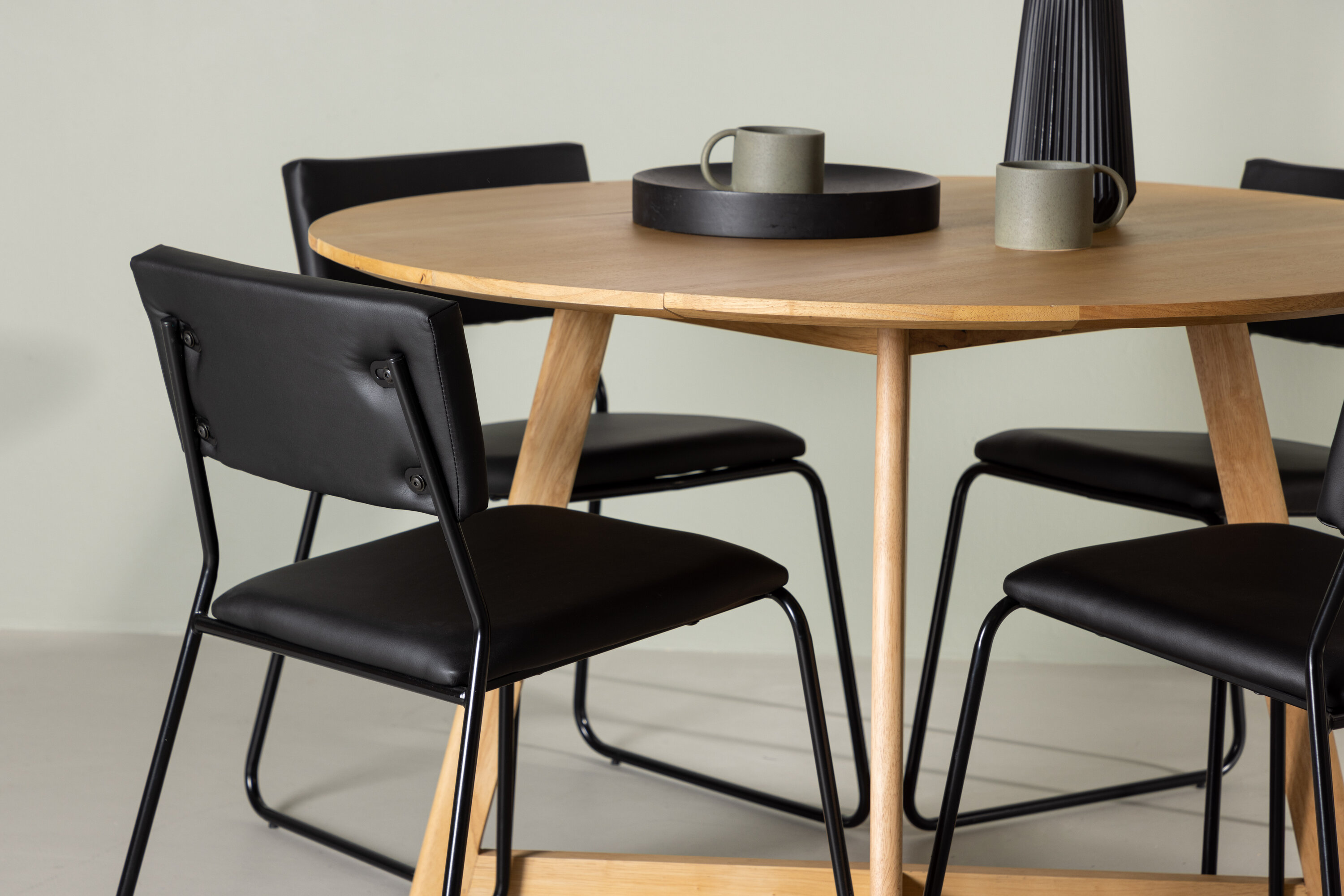 deLOHN Kenth Kör alakú étkezőgarnitúra