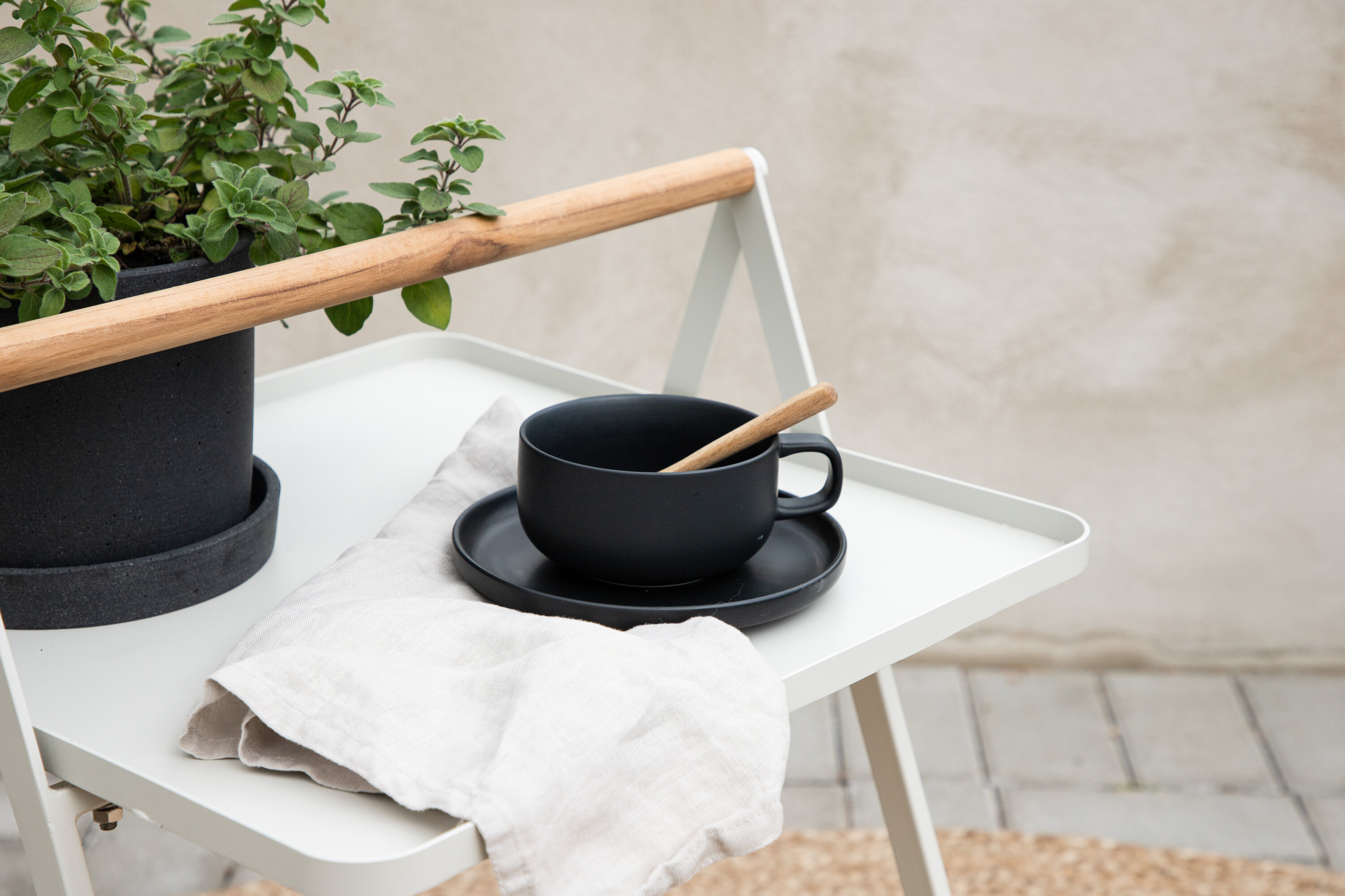 deLOHN Clarin Kisasztal