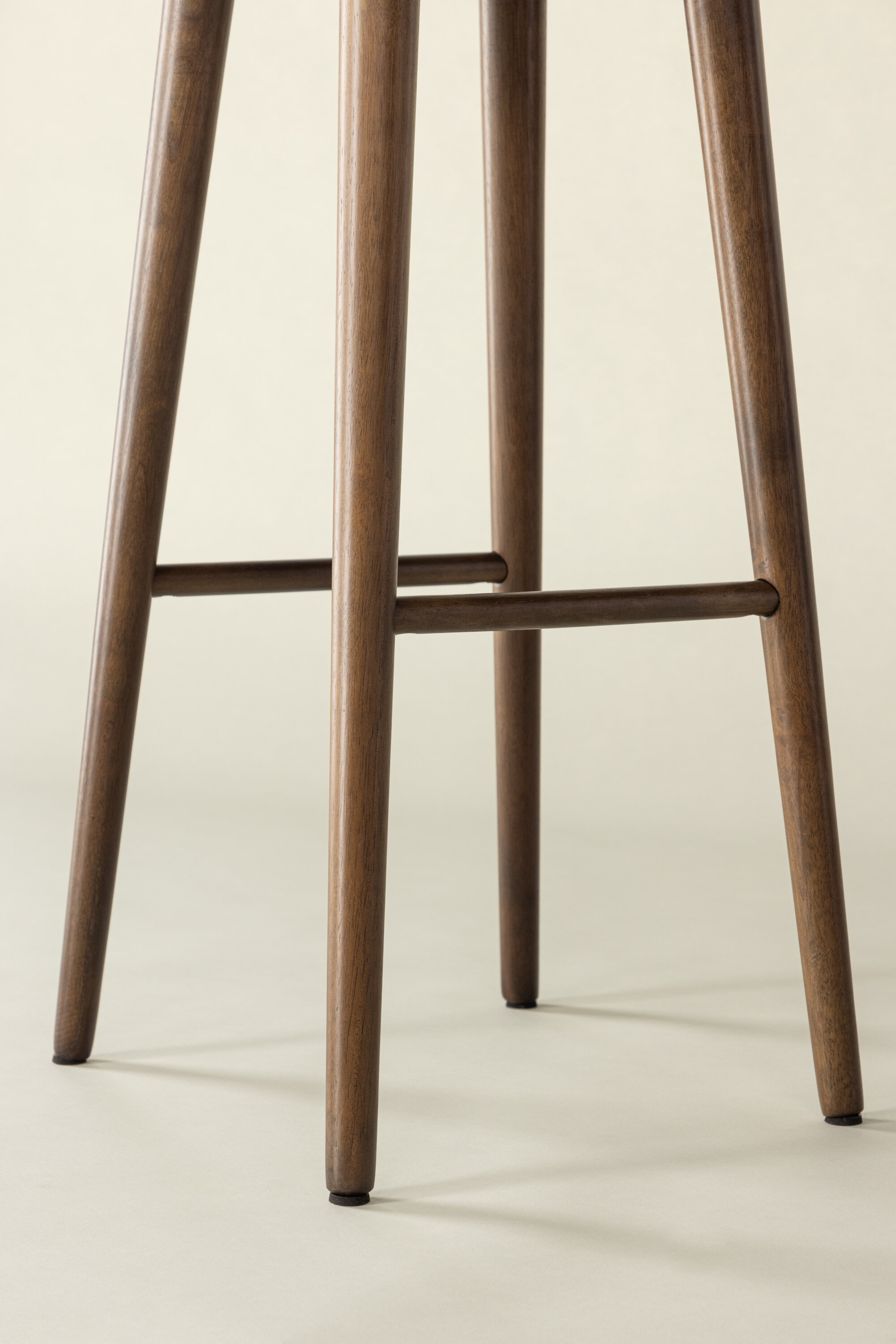 deLOHN Mollösand Bárszék