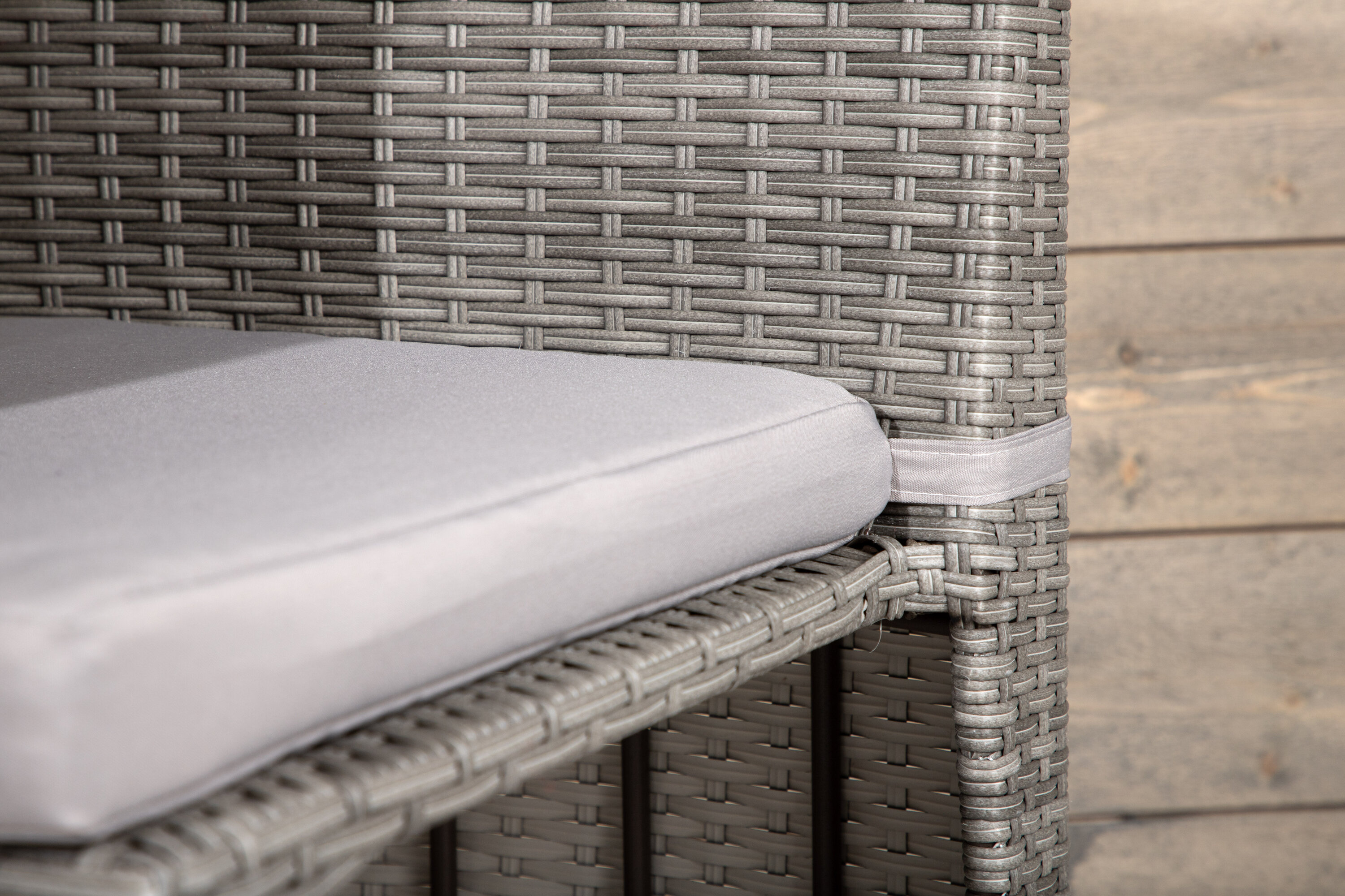 deLOHN Savanna Kávéházi garnitúra