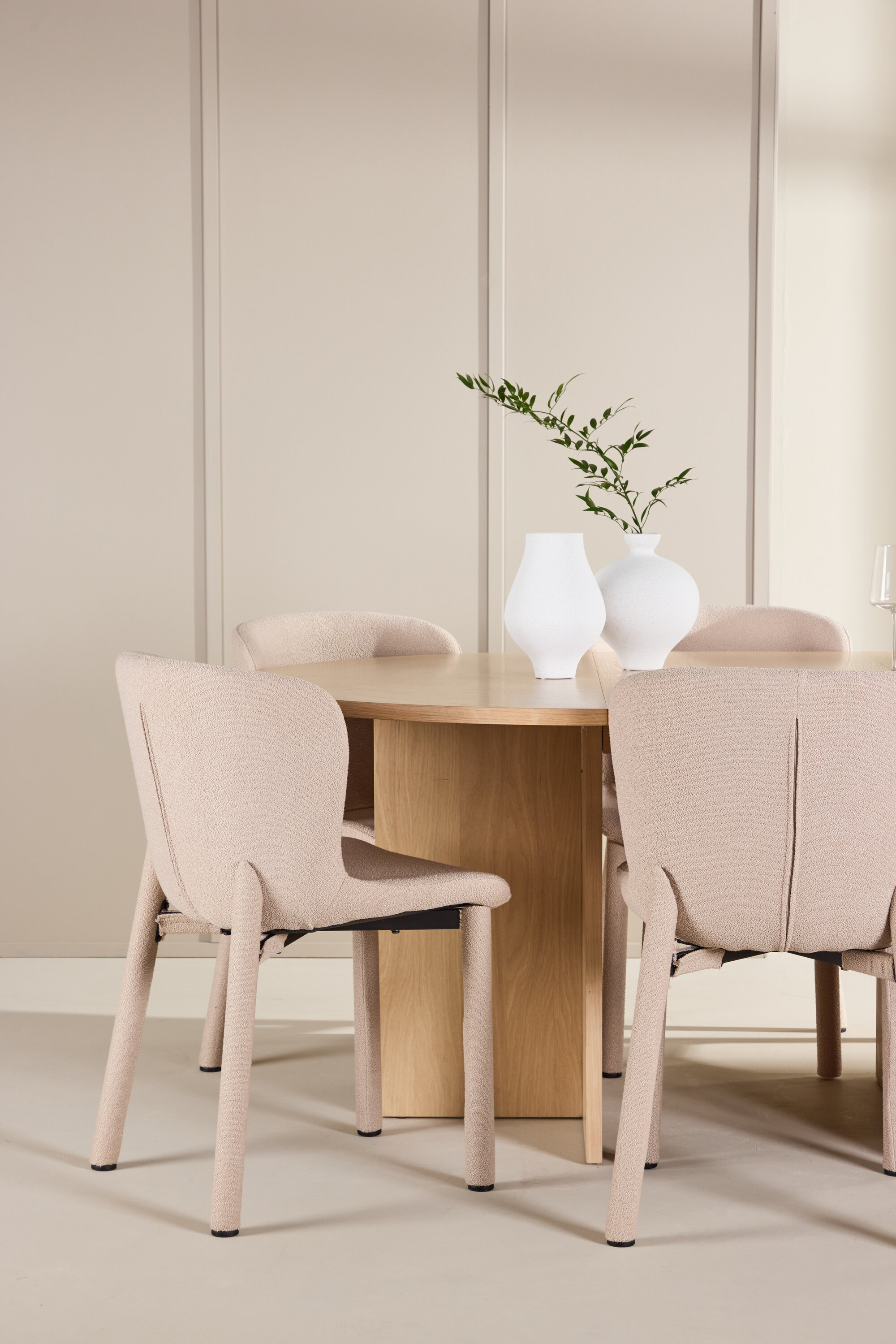 deLOHN Strada, Astoria Ovális étkezőgarnitúra deLOHN Strada, Astoria Ovális étkezőgarnitúra