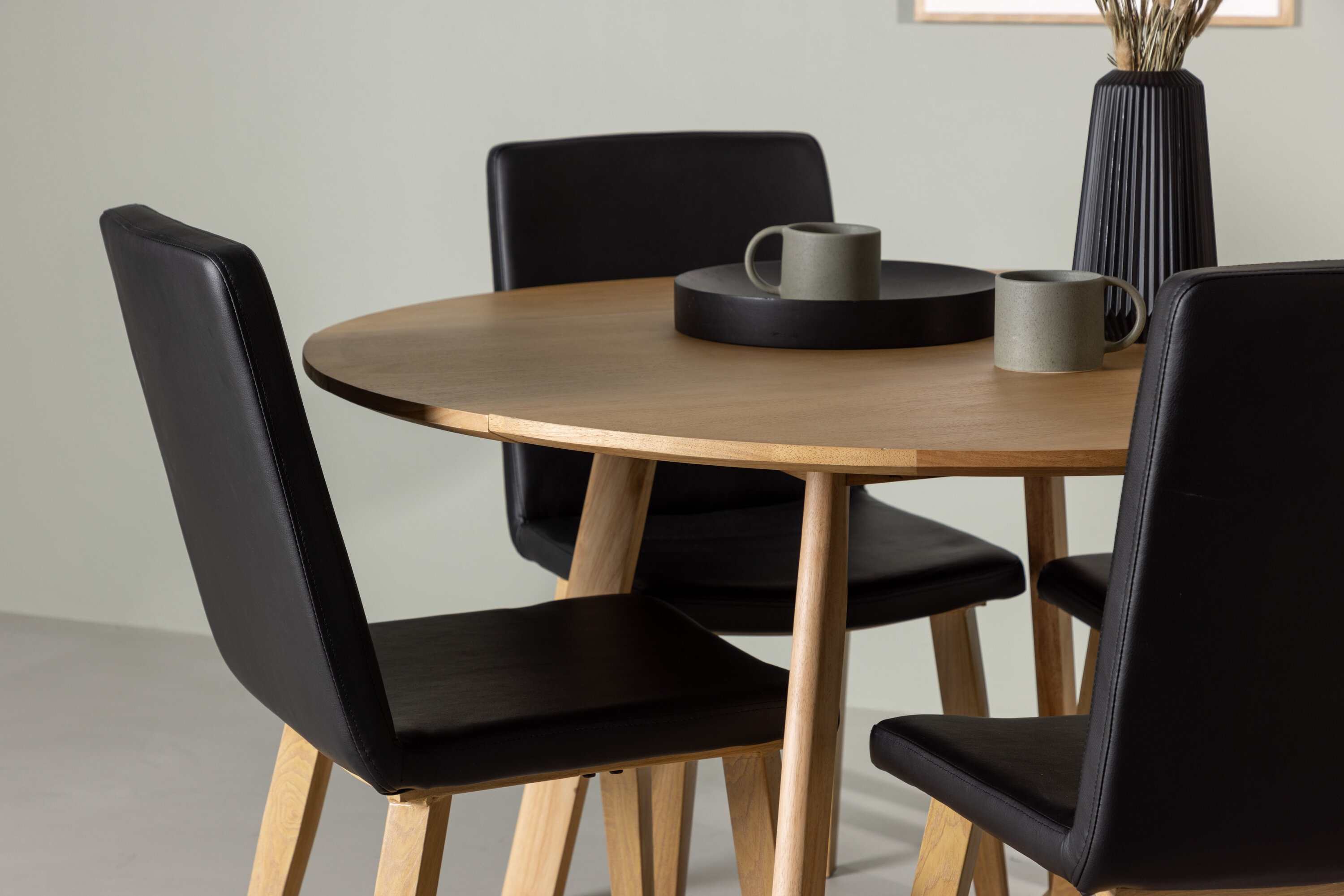 deLOHN Today Kör alakú étkezőgarnitúra