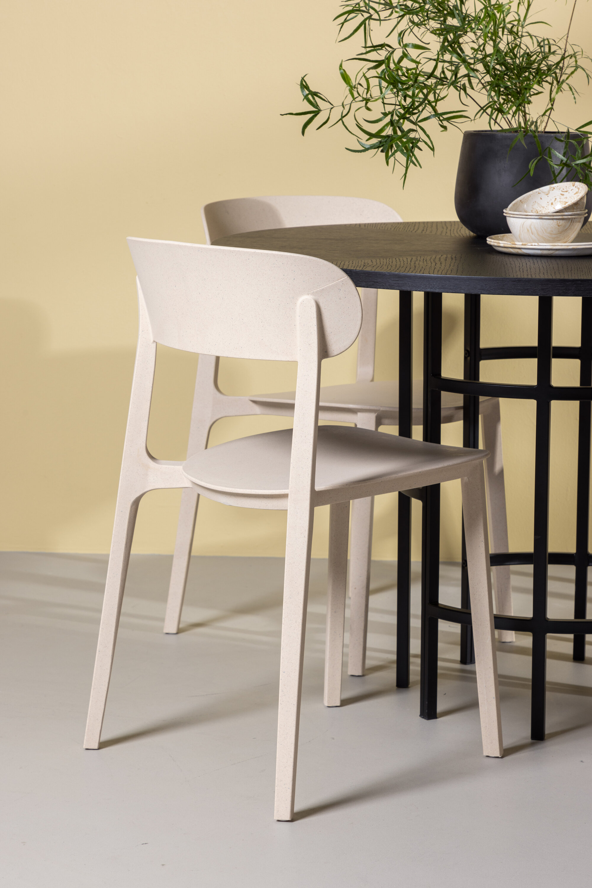 deLOHN Copenhagen, Åstol Kör alakú étkezőgarnitúra